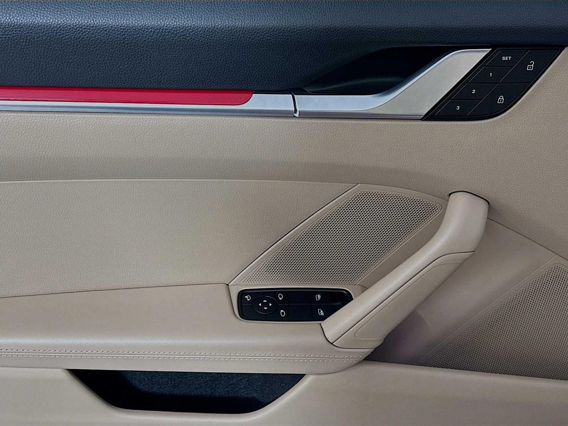 mph010_1079707659_349d12b62a11c5a8c1d3d5704c058b11_ffd45a0617