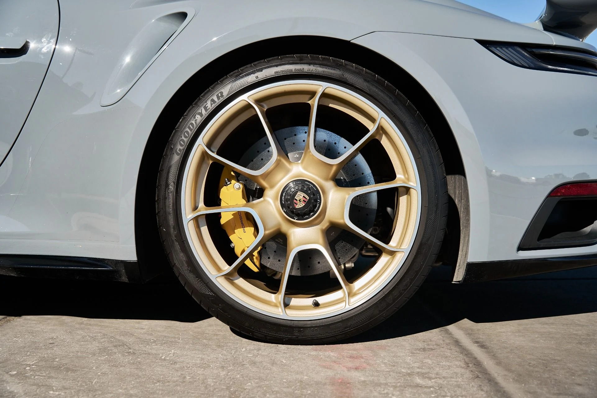 mph010_1080613228_Used_2023_Porsche_911_Turbo_S_1762306908_5b93255ec8