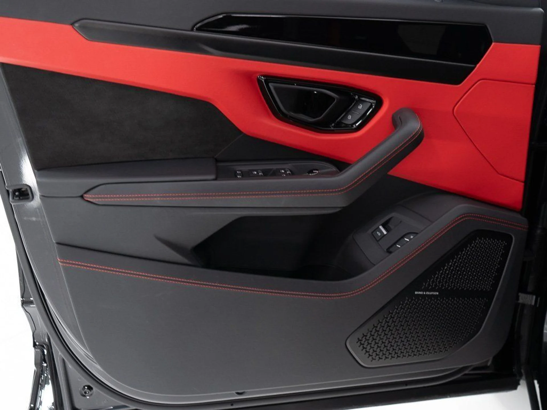 mph010_1080970251_f295b8d3b78f7c5939bb5eff9290ee69_5e88fbeb30