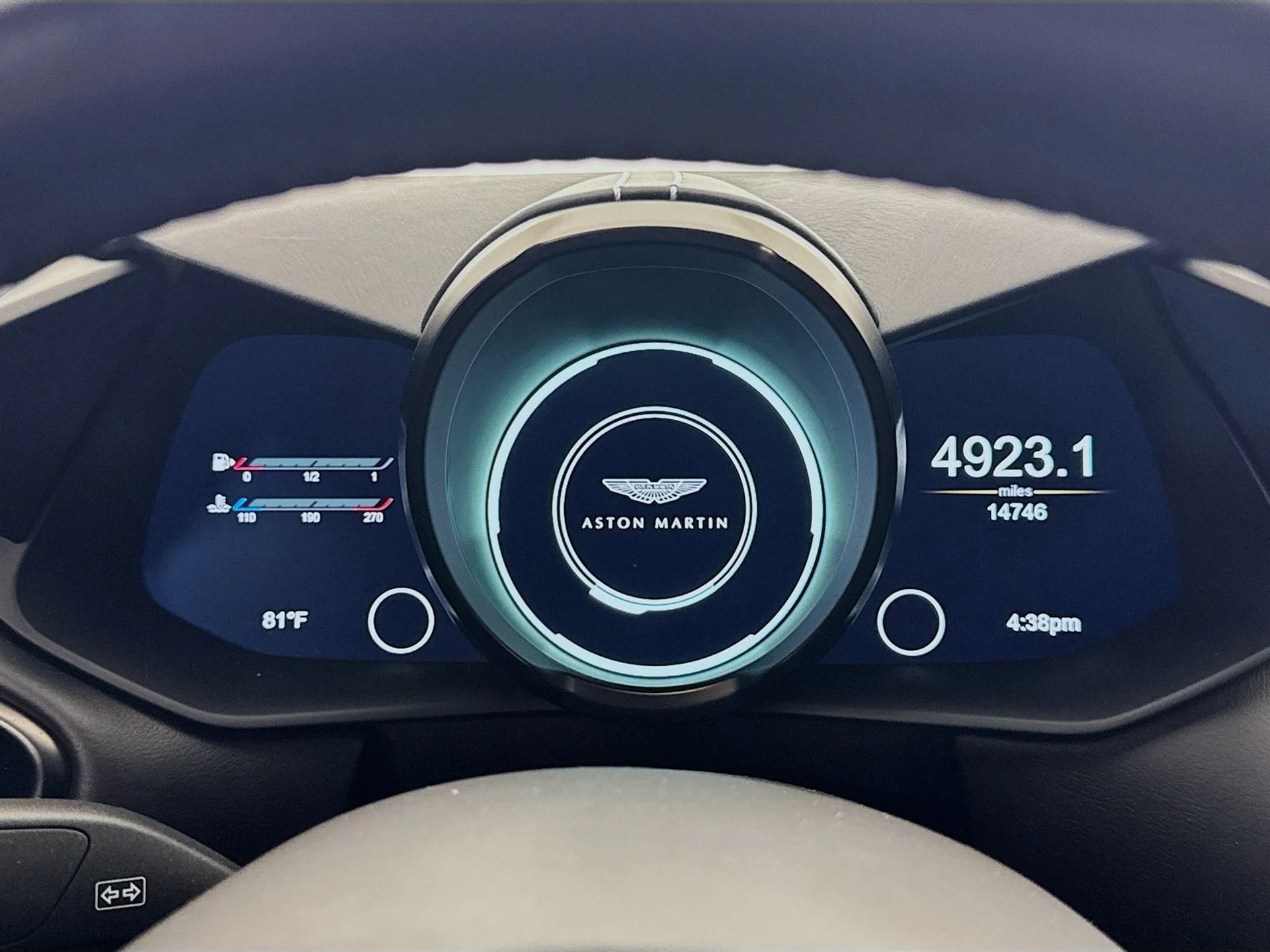 mph010_108385236_48a7e91fbbac6913f8e9e2788bc9cf53x_3b6845b837