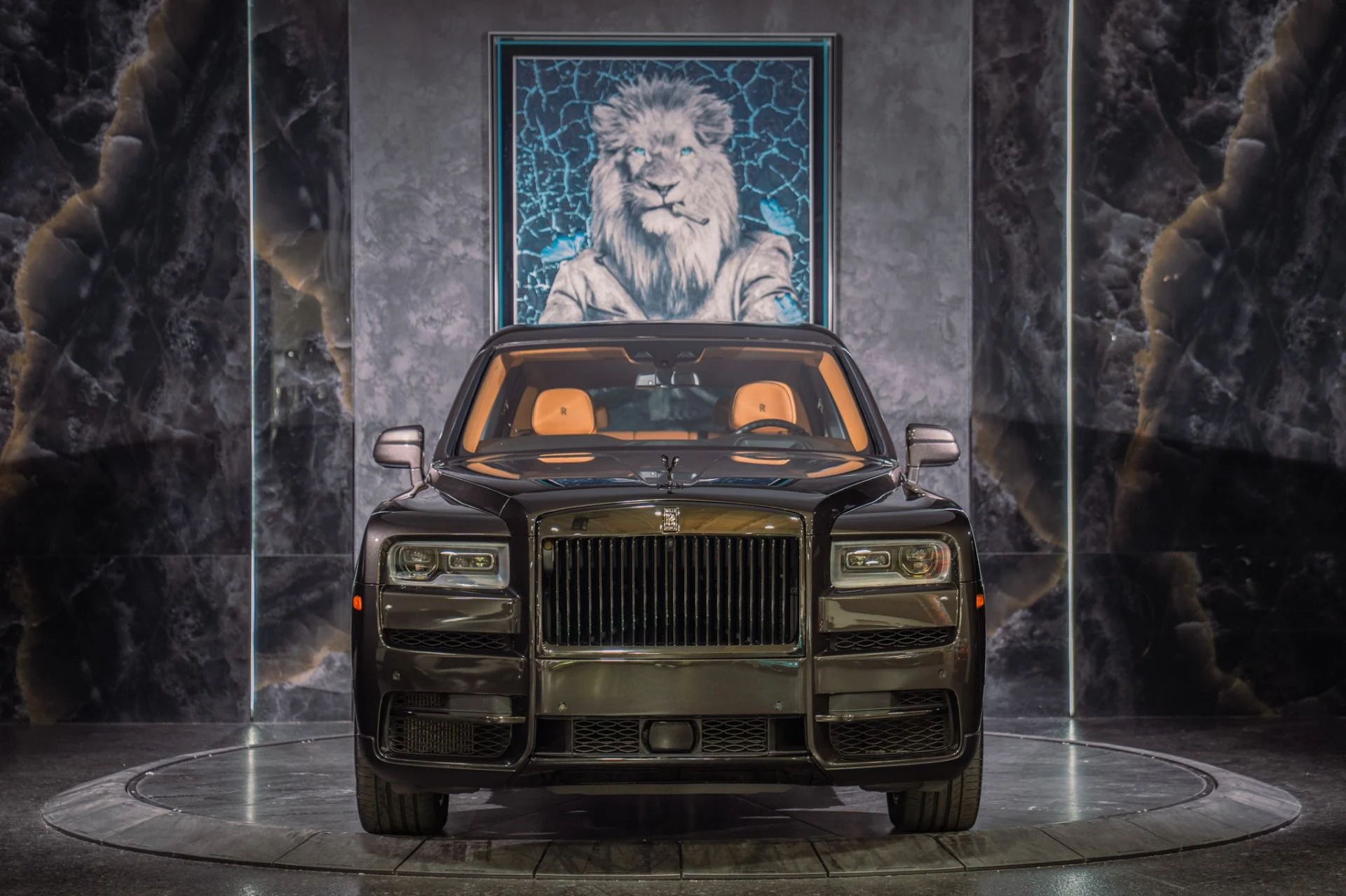 mph010_1088713862_Used_2021_Rolls_Royce_Black_Badge_Cullinan_Rear_Theater_and_Trays_1791387100_67814efccd