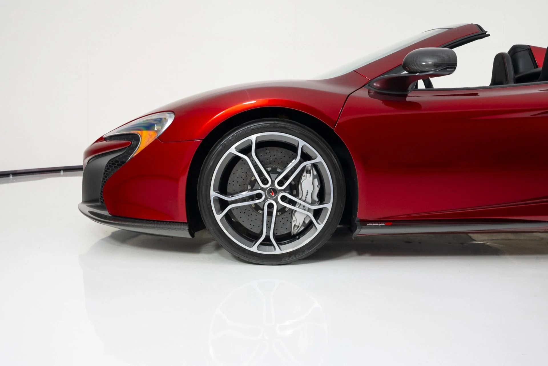 mph010_1089206757_Used_2016_Mclaren_650_S_Spider_1758049506_5cbeec00e7