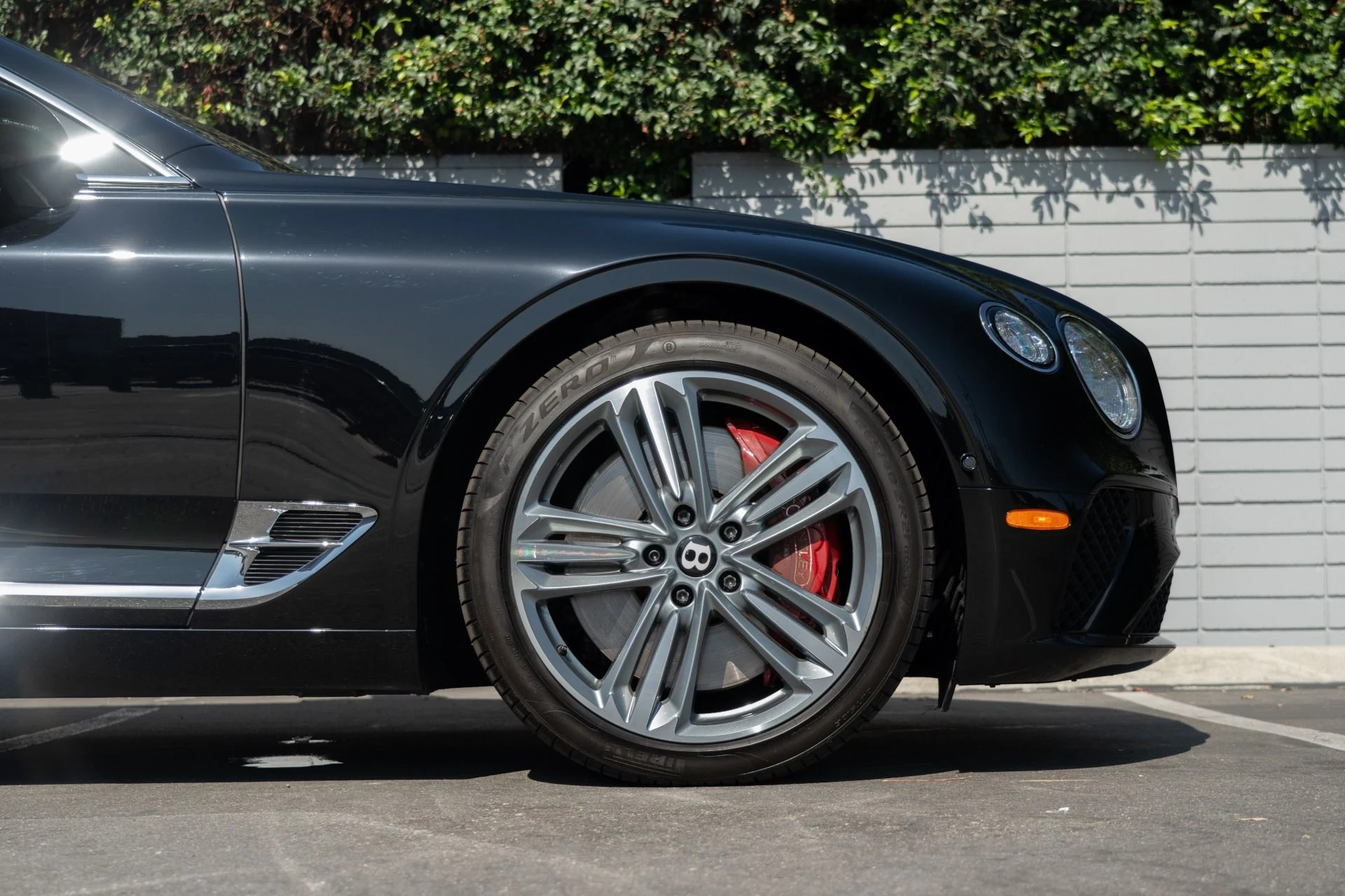 mph010_1090556309_Used_2023_Bentley_Continental_GTC_V8_1755892856_4cfa735282