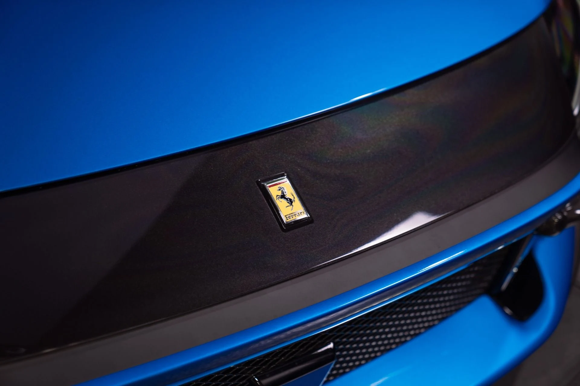 mph010_1096509607_Used_2025_Ferrari_12_Cilindri_Full_Exterior_Carbon_Pack_with_Carbon_Roof_Racing_Seats_1793401939_6799acfde8