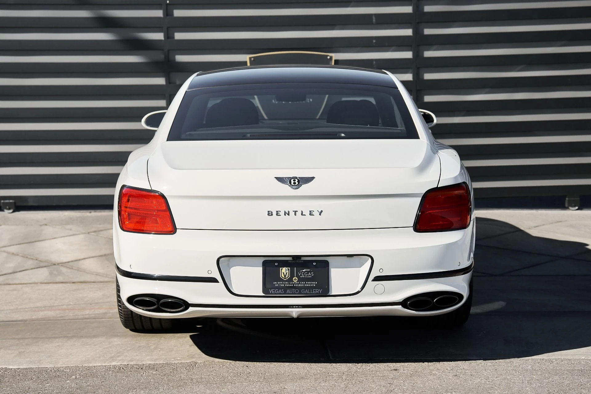 mph010_1099075286_Used_2024_Bentley_Flying_Spur_S_1761779877_00c69c2048