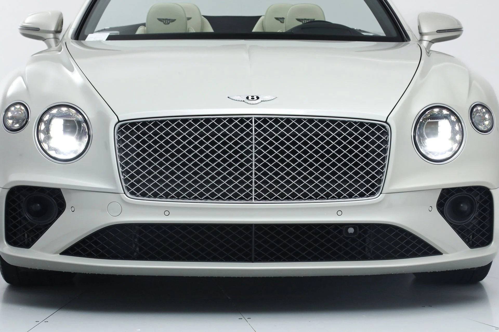 mph010_1104629097_83d7d23188a14f9c74c4c7ad80105593_40966113e3