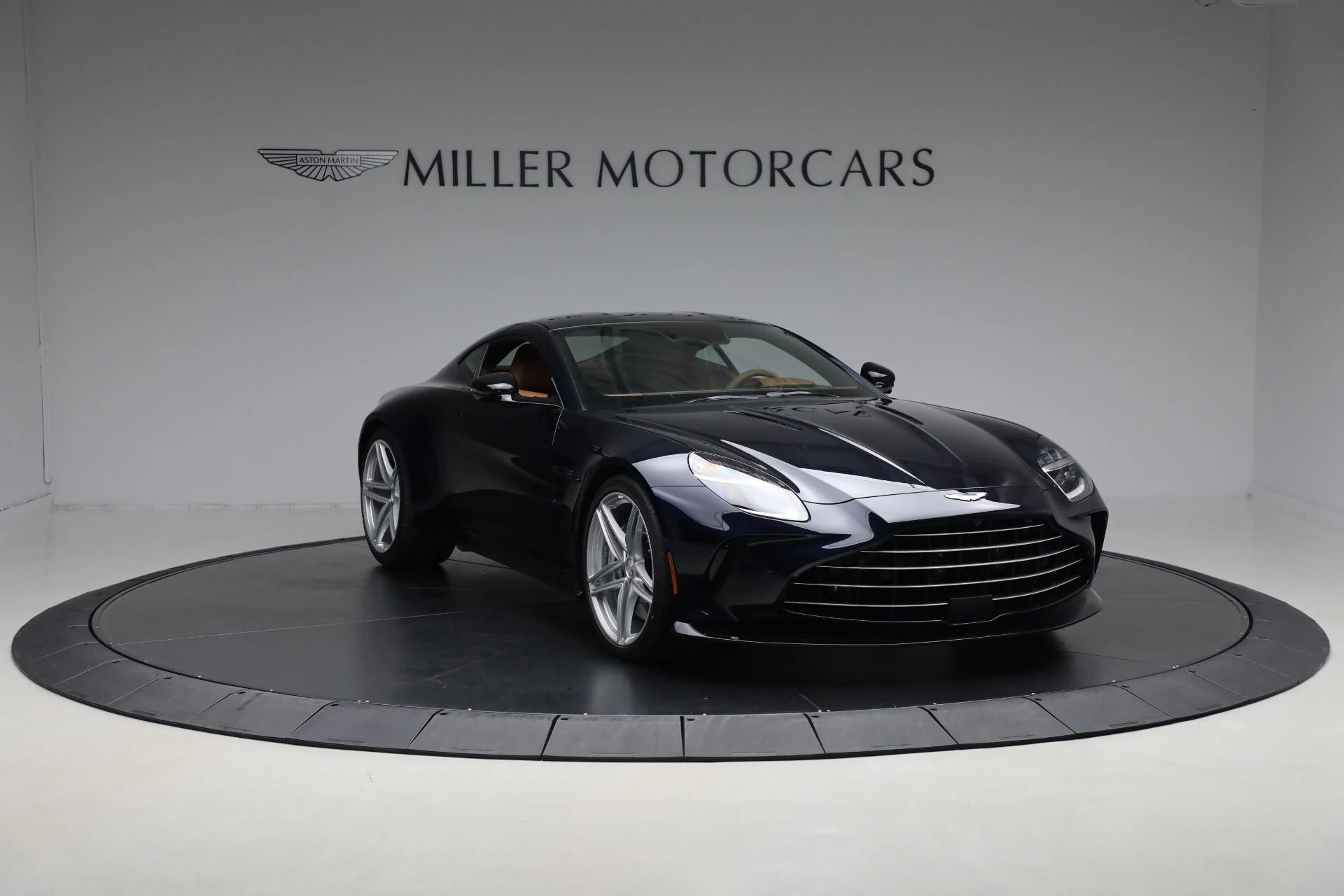 mph010_1105084873_New_2026_Aston_Martin_Vantage_4cd1ff86a1
