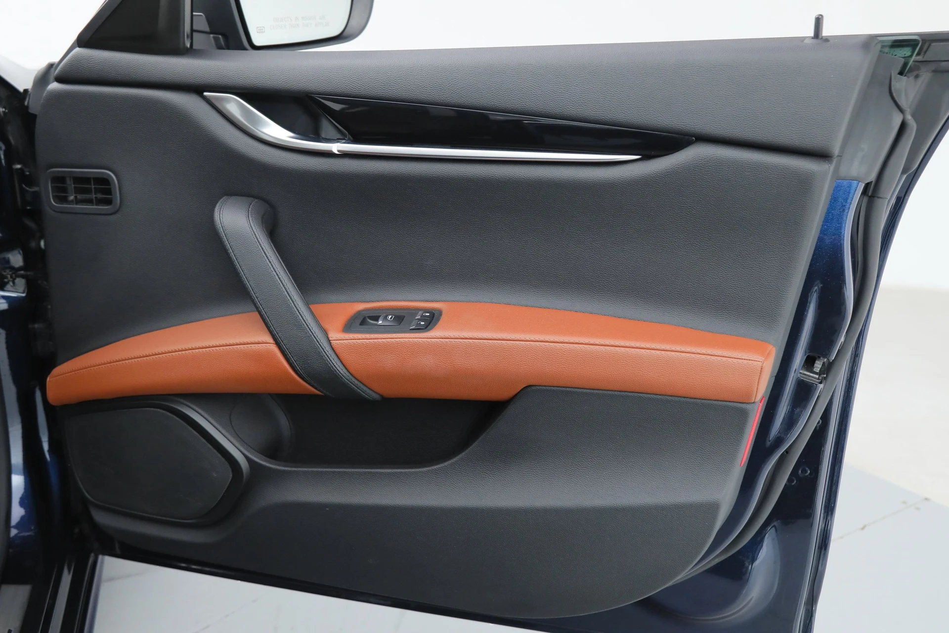 mph010_1106006768_43115cf220126aeac974ade9e92be61c_9721579e3f