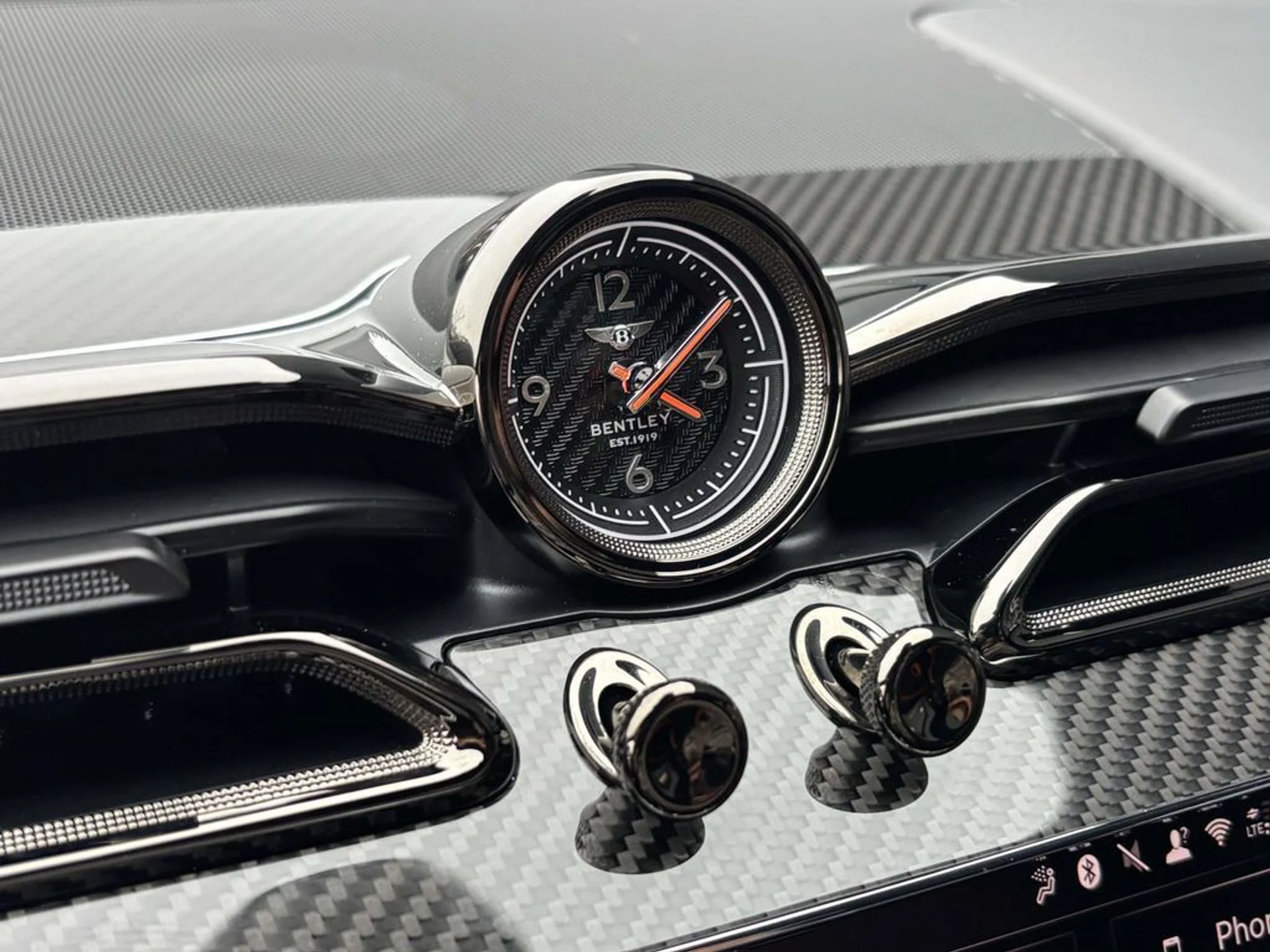 mph010_110840898_83a084d4dfde6e88e524ae2c8e5bcaeax_827ce5f8ce