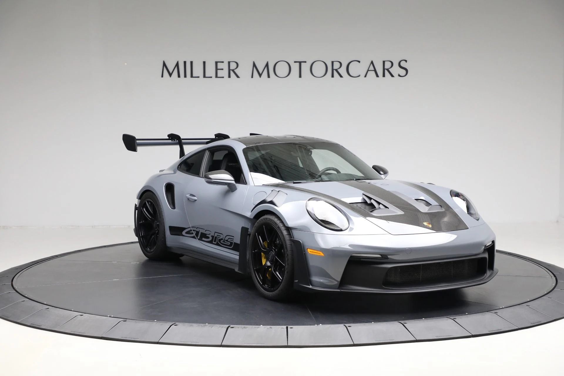 mph010_1115069087_Used_2025_Porsche_911_GT_3_RS_1763491935_d7c1f6e6e8