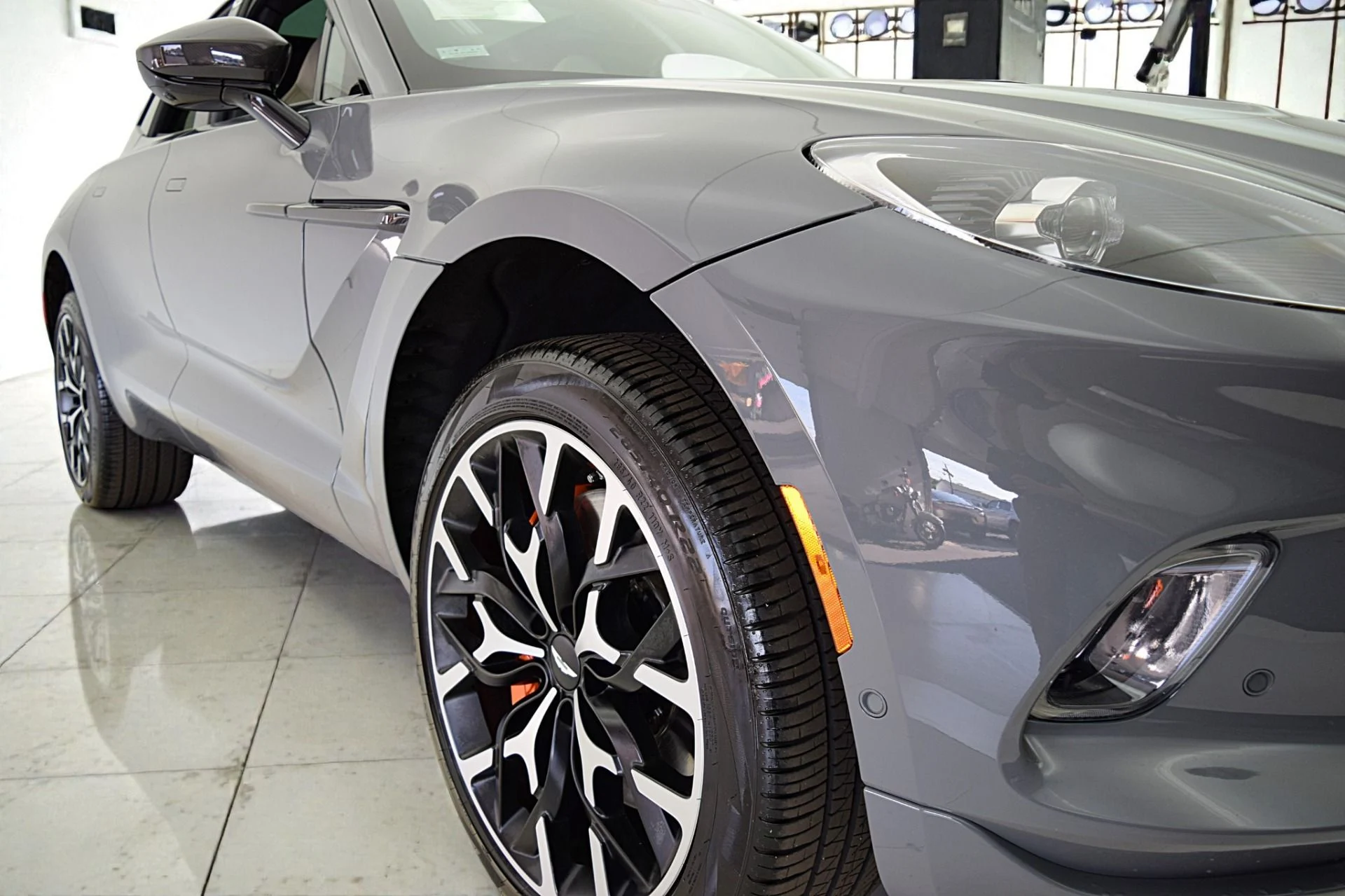 mph010_1141024385_Used_2022_Aston_Martin_DBX_0b52c49059