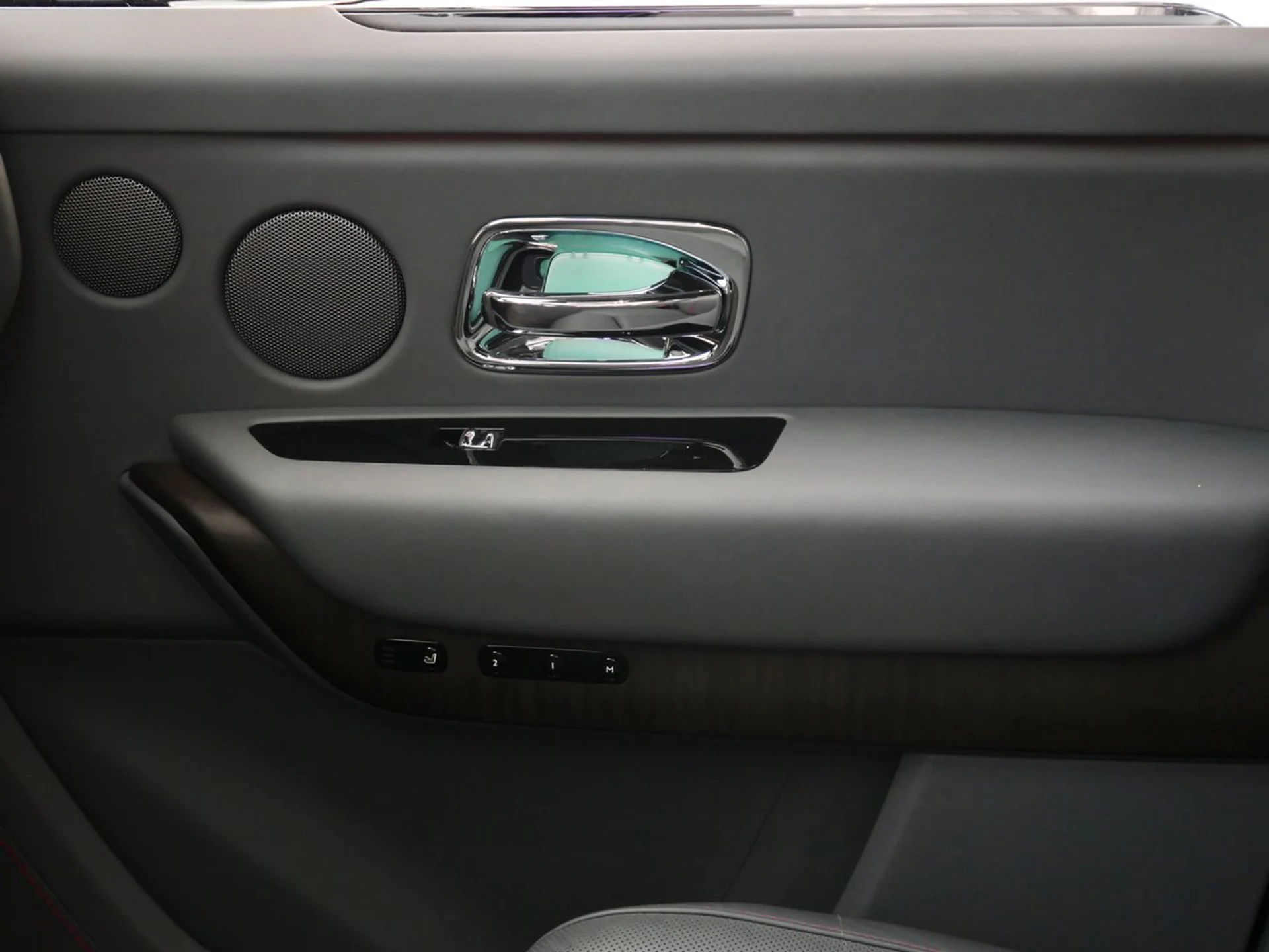 mph010_114710065_e128e428cfb4b9d46a177a2f66b7ee04x_c797d8e16c