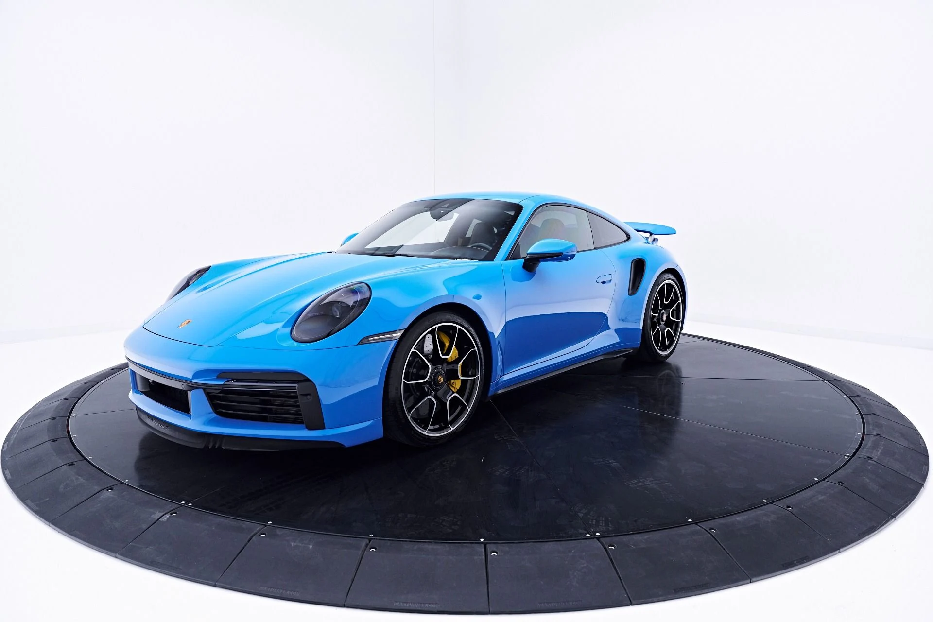 mph010_1148905452_Used_2023_Porsche_911_Turbo_S_1777508482_805af8143a