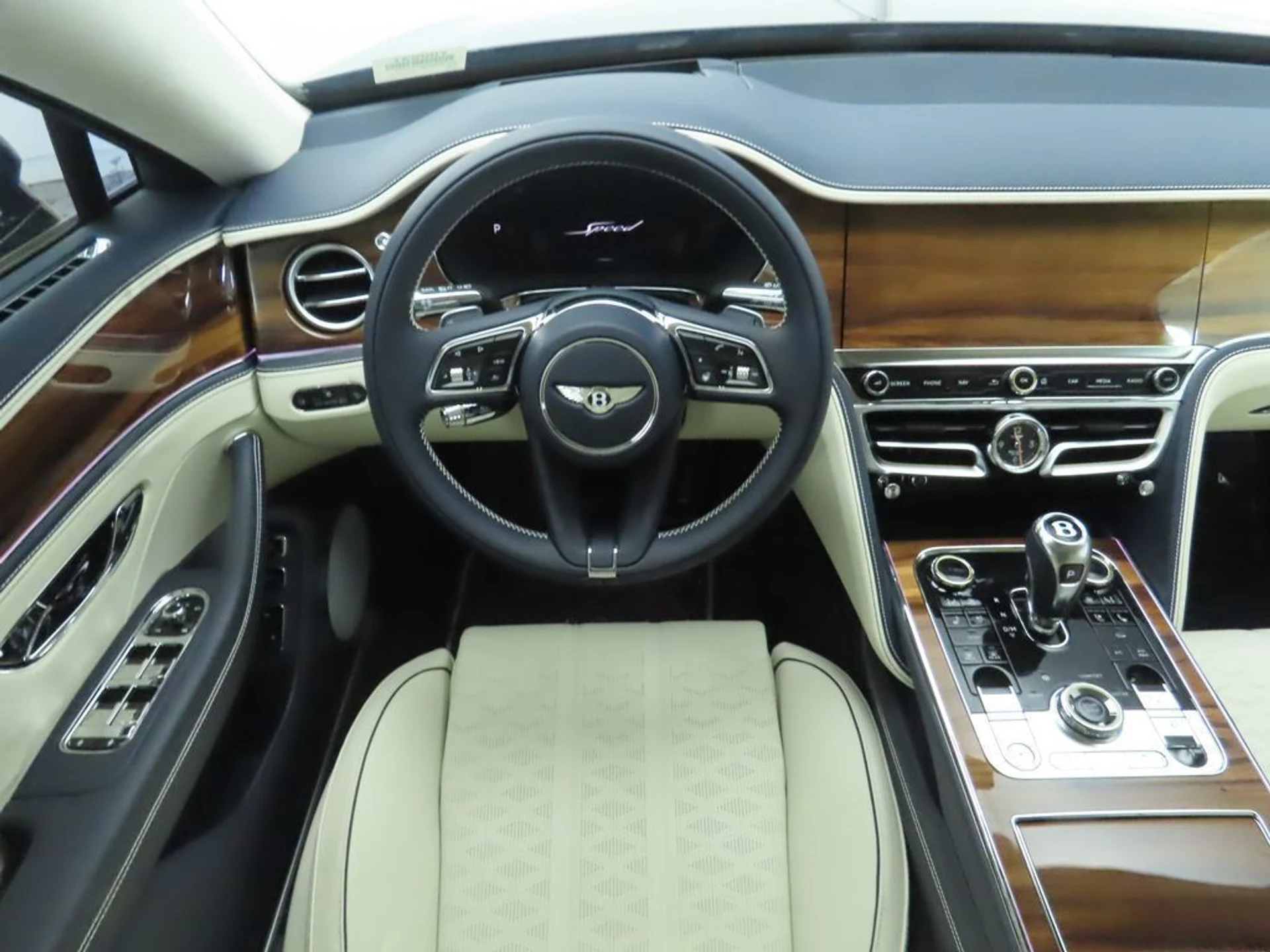 mph010_1151103405_new_2025_bentley_flying_spur_speedsedan_8119_22891451_11_1024_ccea3abe79