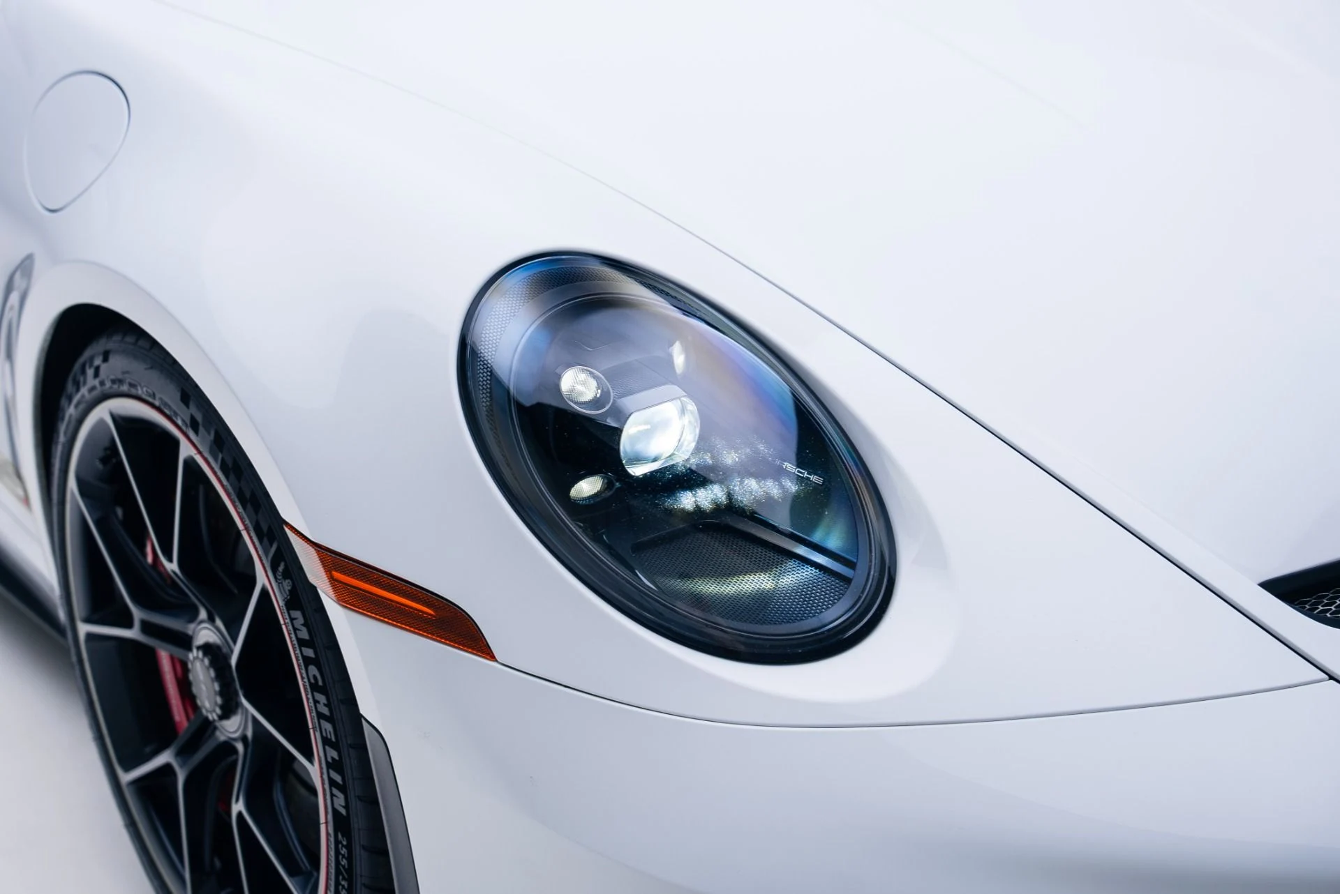 mph010_1161021329_Used_2022_Porsche_911_GT_3_1764803132_03797e03e6