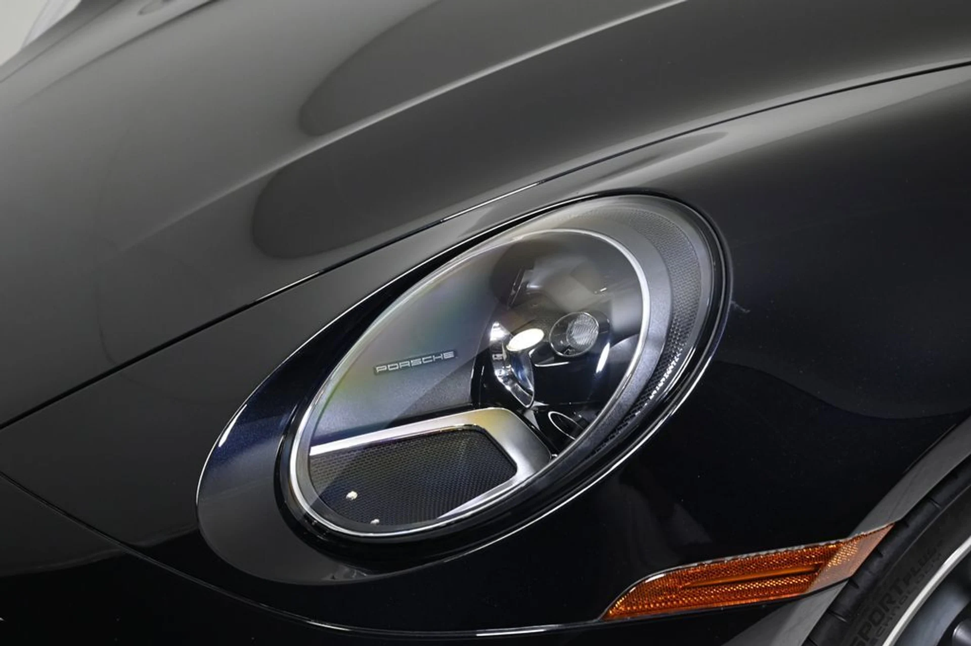 mph010_1165385736_755de6d429c5d9902bcd8f34e5ee73f0x_5d1aab8a7b