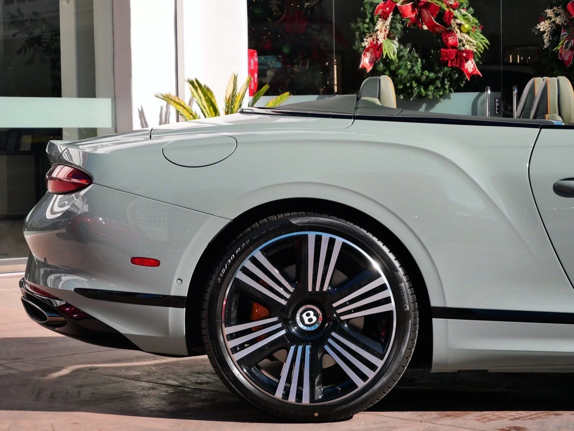 mph010_1176326897_938cf1b29360f3907f7a7ba96b0c7565x_430b05f354