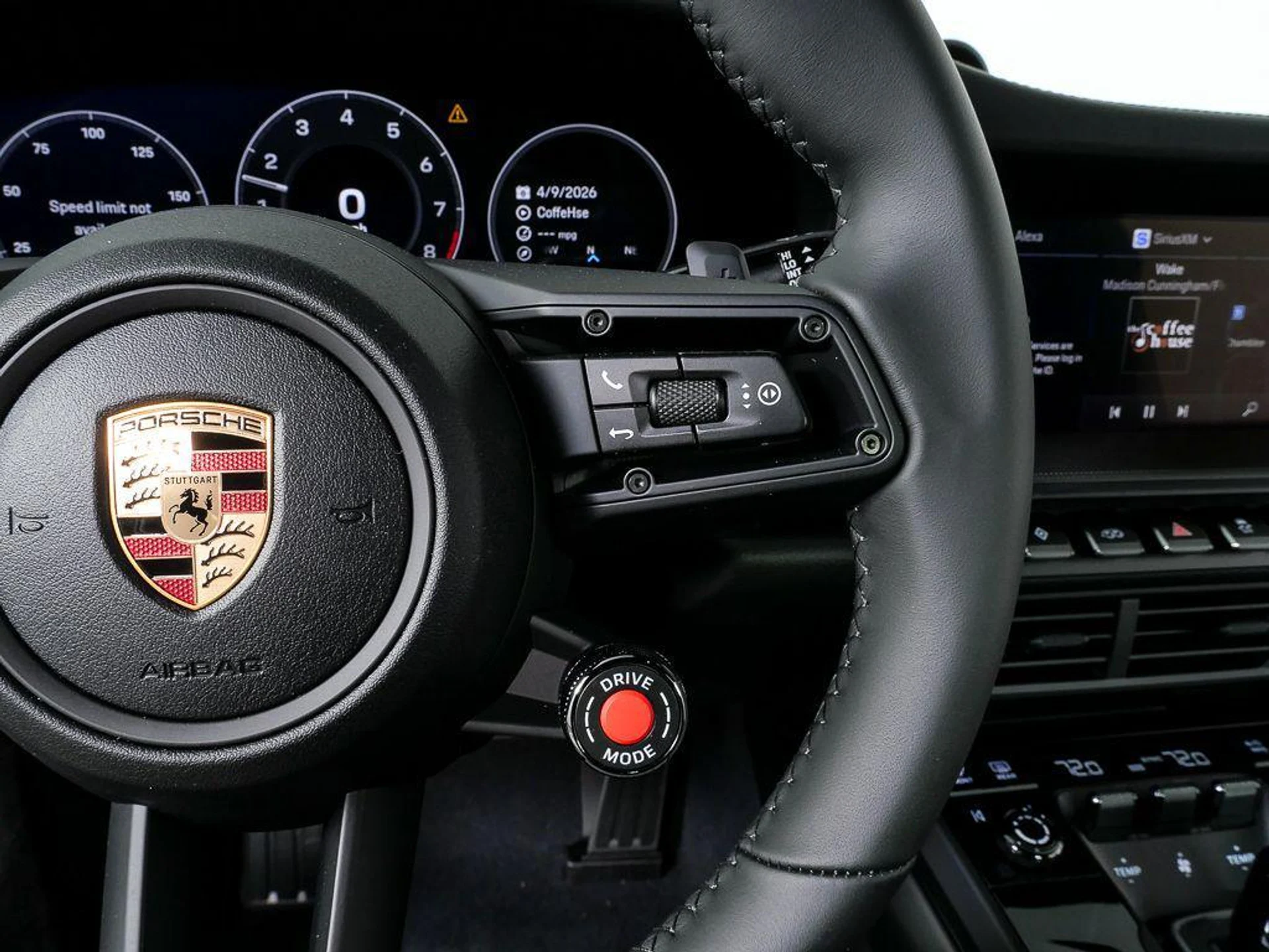 mph010_1179330156_9_Ve_Jn_EC_07q_Scp_s_Ip_BGV_Nk_C7cs_a2b32d5a99