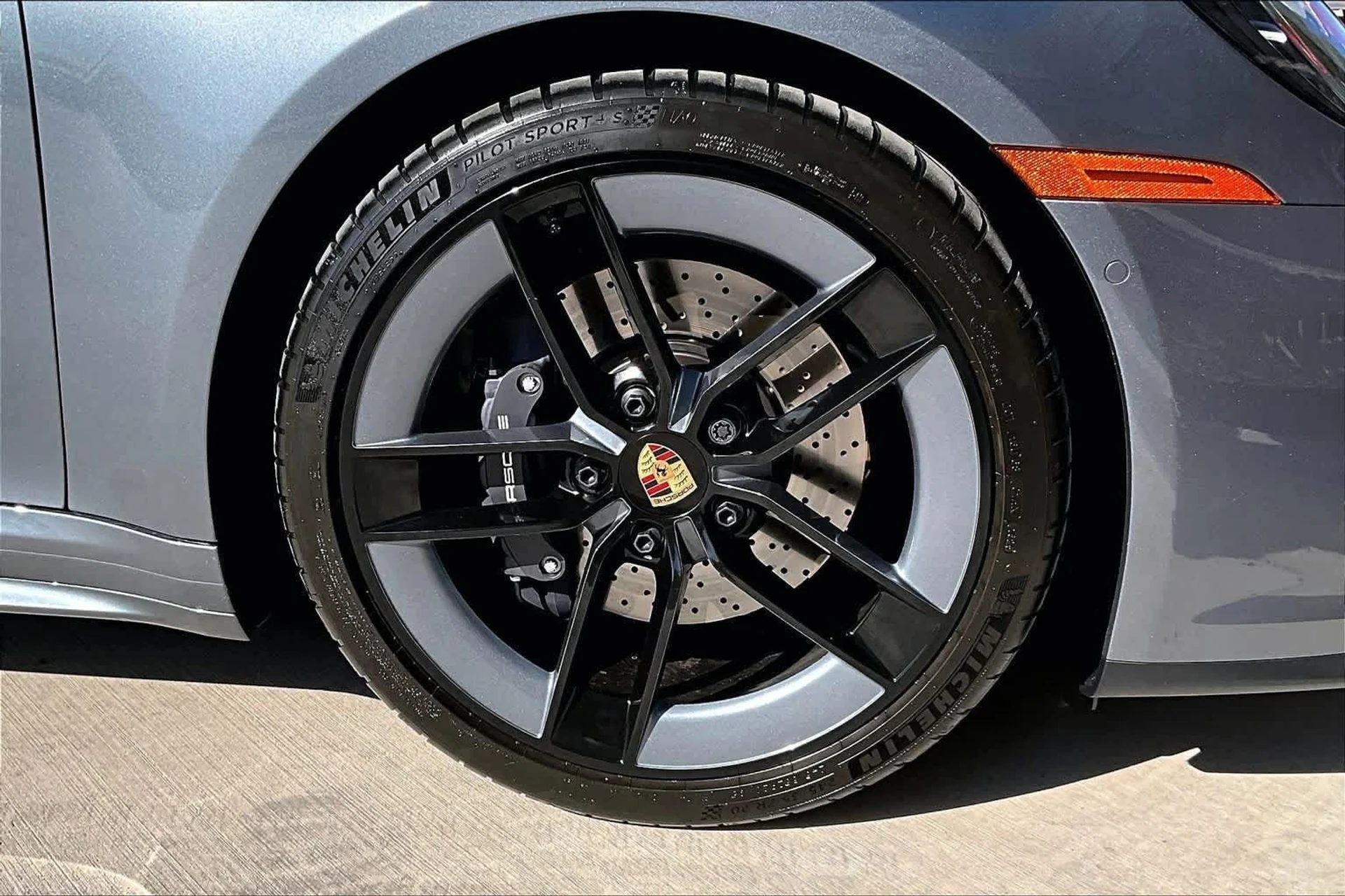 mph010_1179477662_0fe1d9fcc02a4cc1704783125b87aa3e_b51318eb01