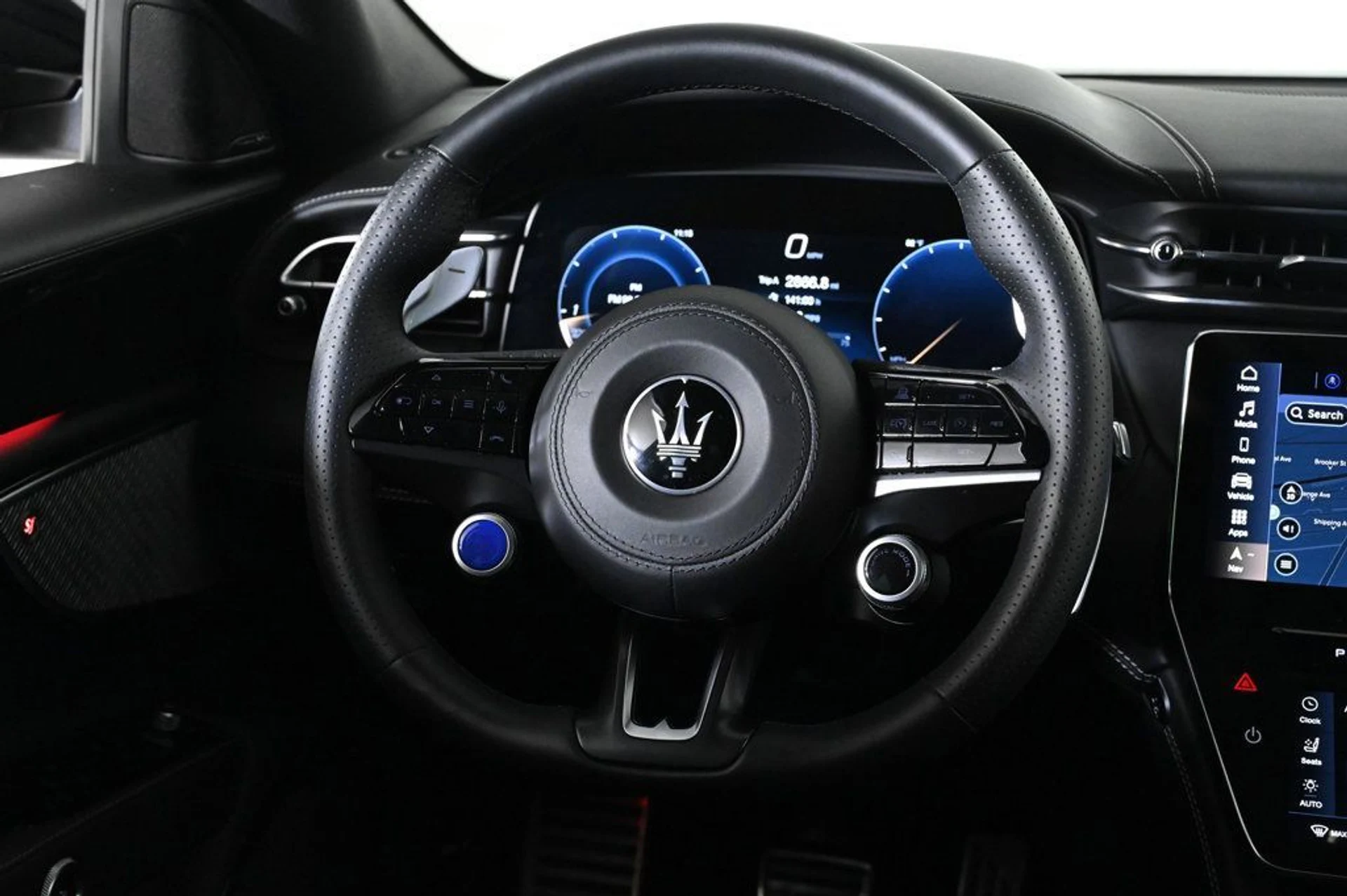 mph010_1179886725_used_2025_maserati_grecale_modena_11350_22941756_10_1024_6dda664cb8