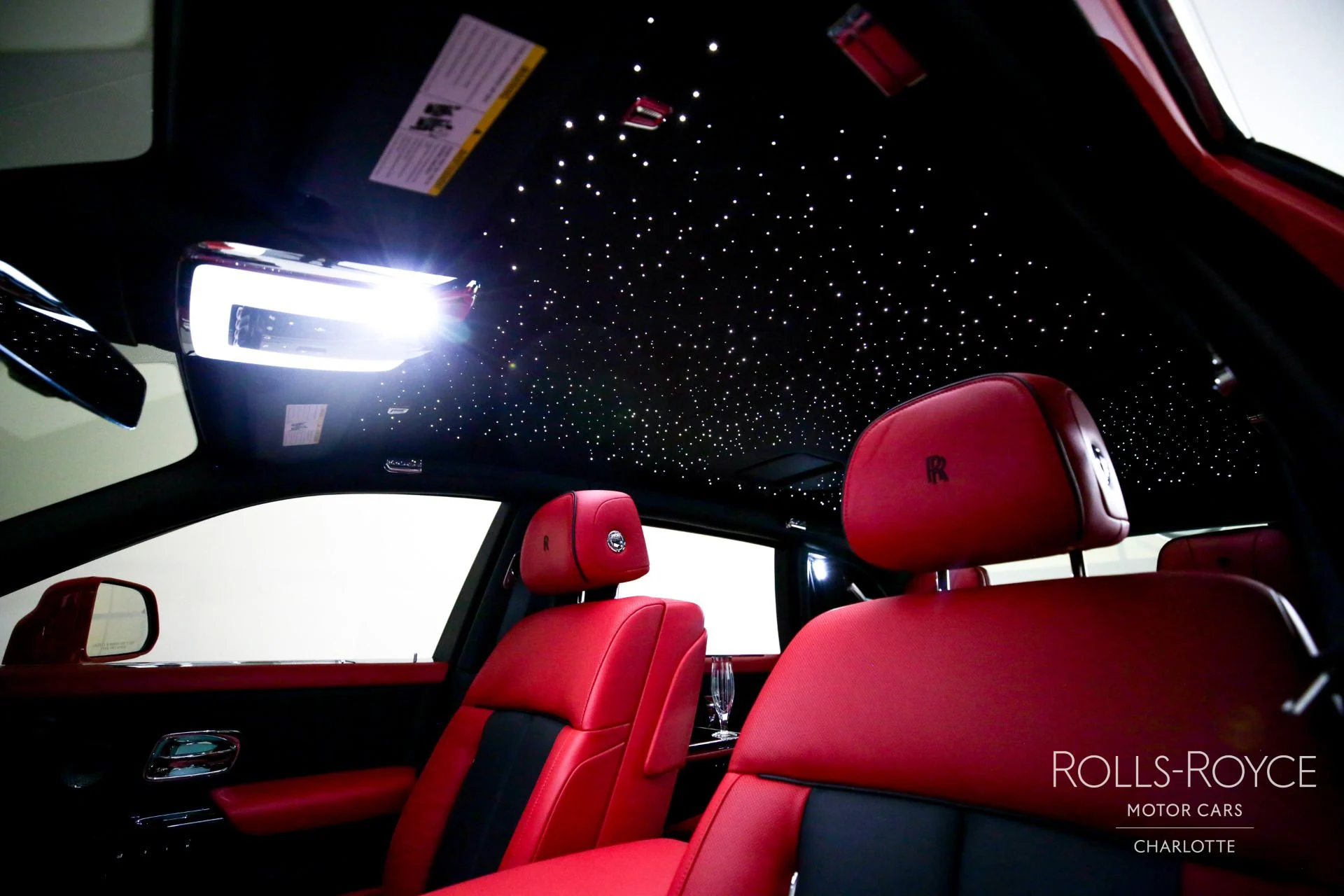 mph010_1184629719_Used_2024_Rolls_Royce_Phantom_EWB_1745331546_7dc04923dd