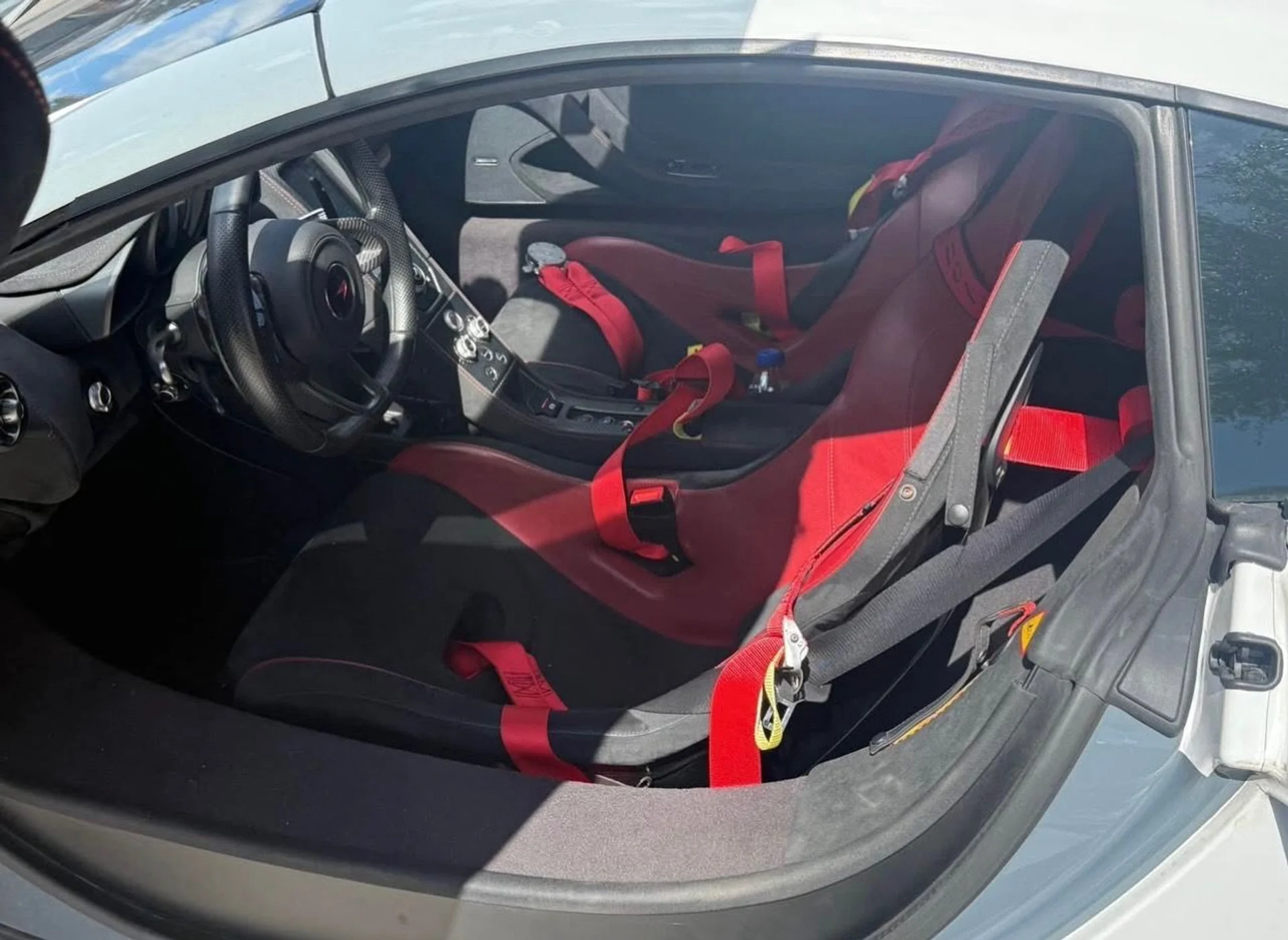 mph010_1196730774_Used_2016_Mc_Laren_675_LT_1760386816_3b1824c5d0