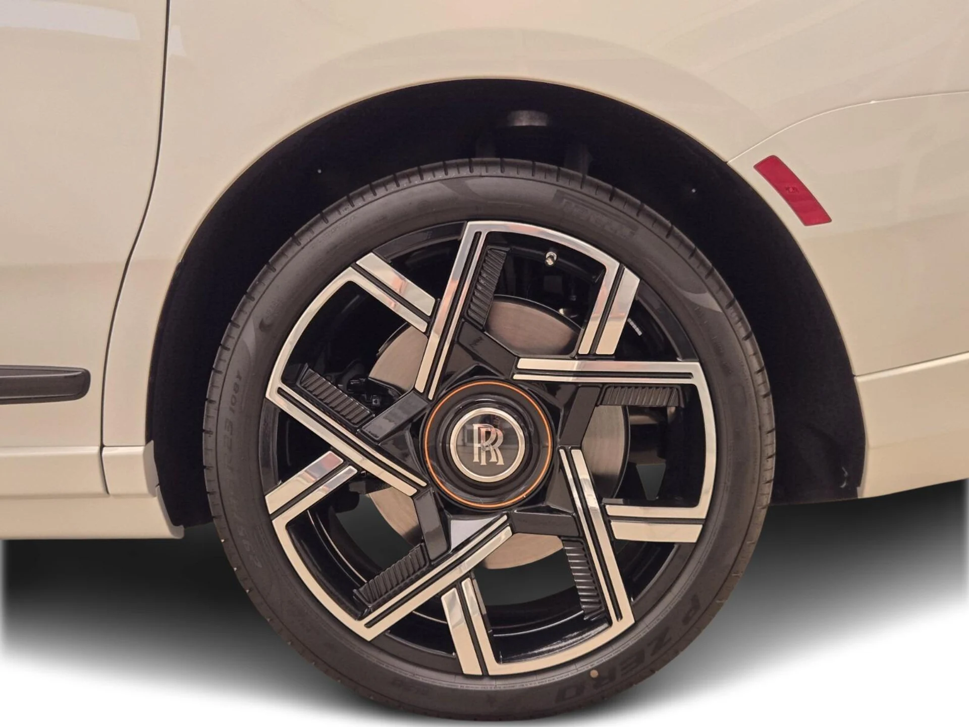 mph010_1209864827_New_2026_Rolls_Royce_Cullinan_1761025719_84b185d097