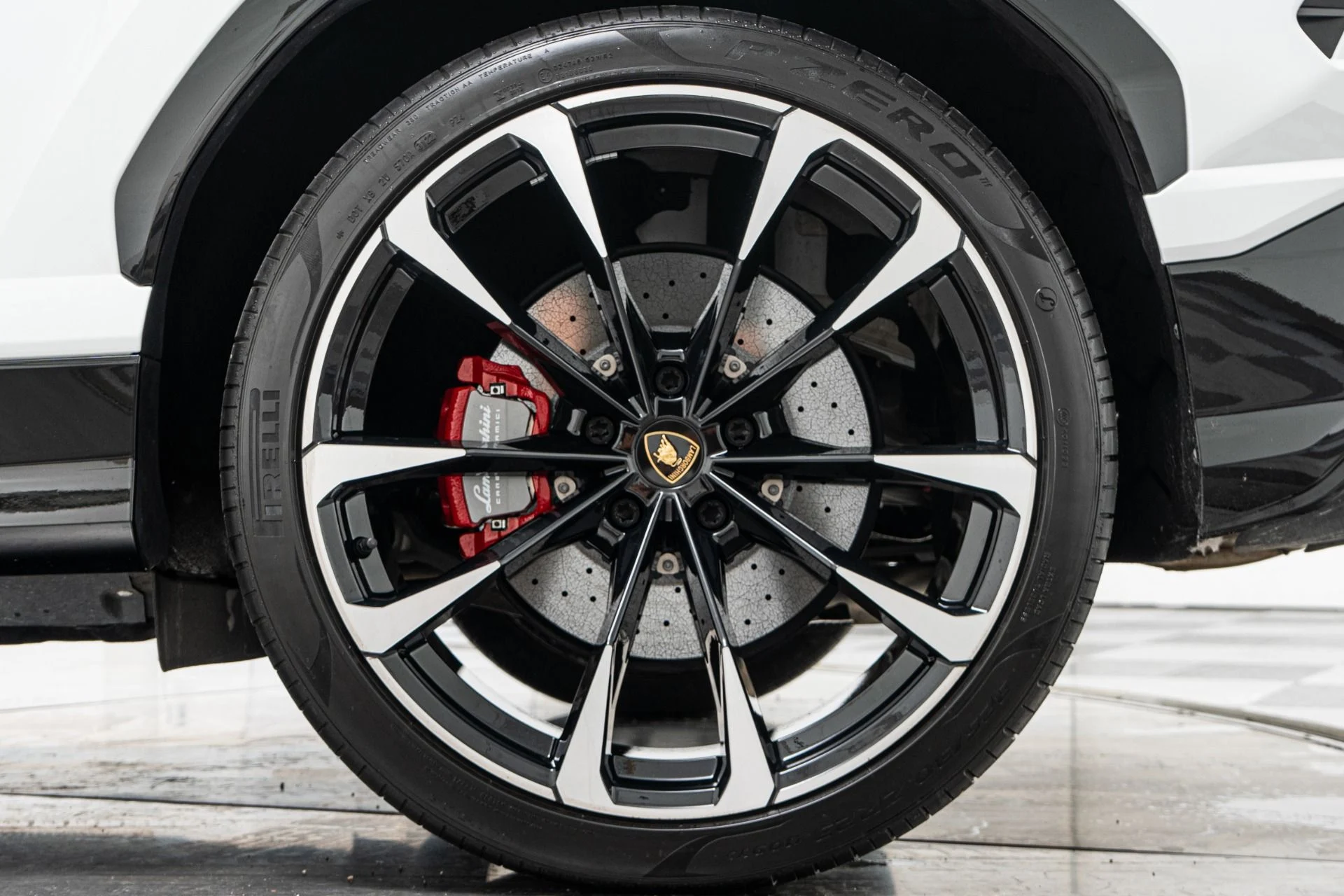mph010_1214815575_Used_2022_Lamborghini_Urus_1792605260_8e2072ce84