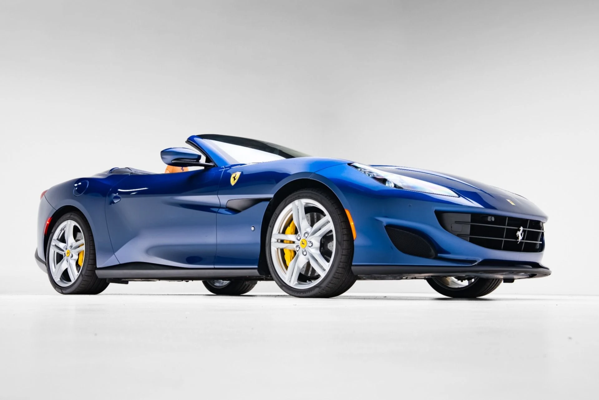 mph010_1219012237_Used_2020_Ferrari_Portofino_1771522372_d000210718