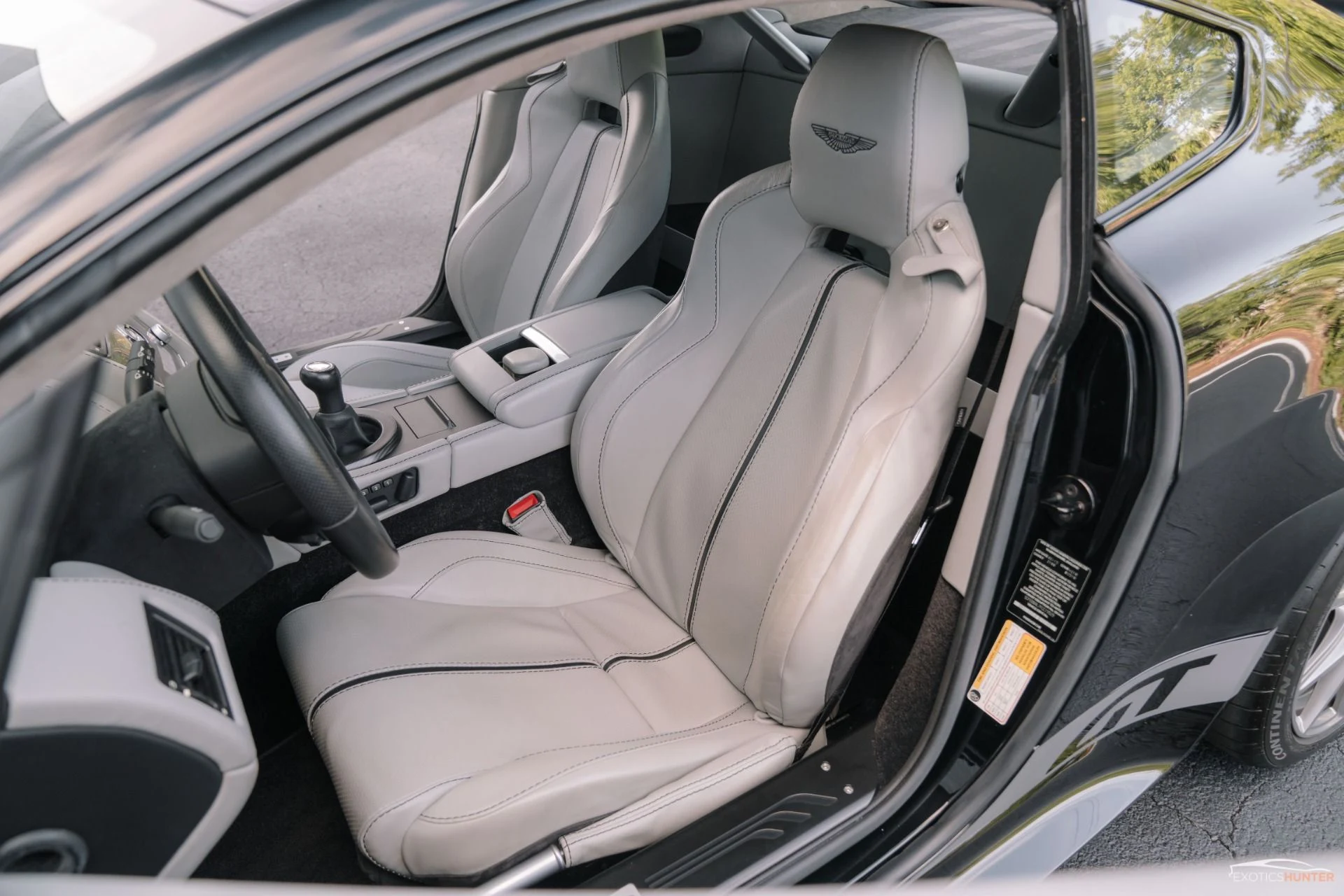 mph010_1223924697_Used_2015_Aston_Martin_V8_Vantage_GT_6_Speed_w_Argento_Grey_Interior_1746627937_ed7dfdb970