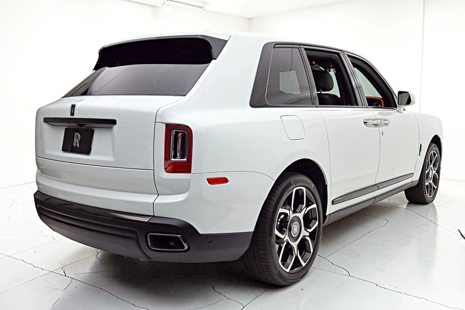 mph010_1225228207_Used_2023_Rolls_Royce_Black_Badge_Cullinan_LEASE_OPTIONS_AVAILABLE_b3119265a0