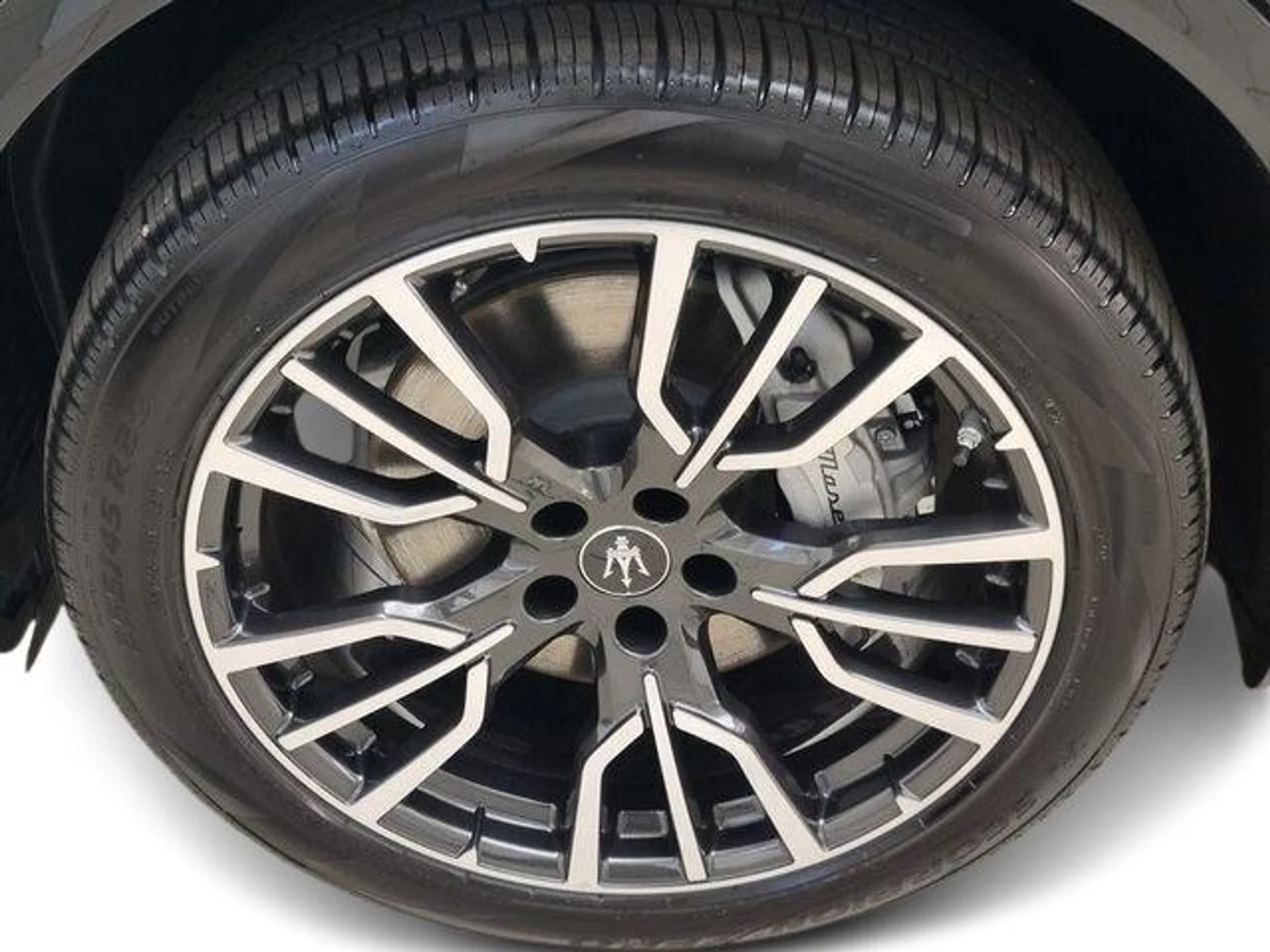 mph010_1230661005_Used_2023_Maserati_Grecale_GT_1724242294_cdc0ad49c7