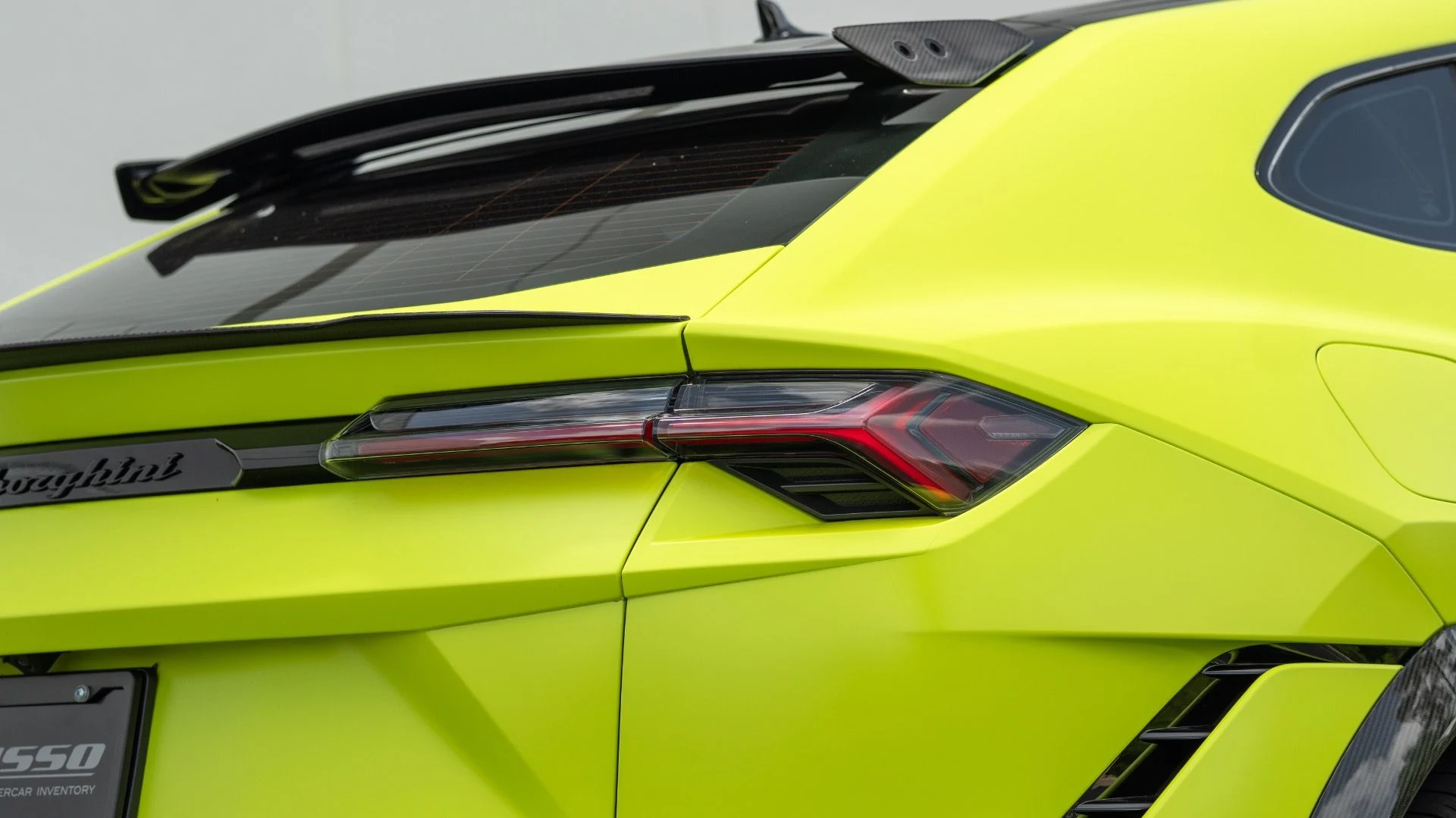 mph010_1240530442_Used_2024_Lamborghini_Urus_Performante_1753476230_0884716160