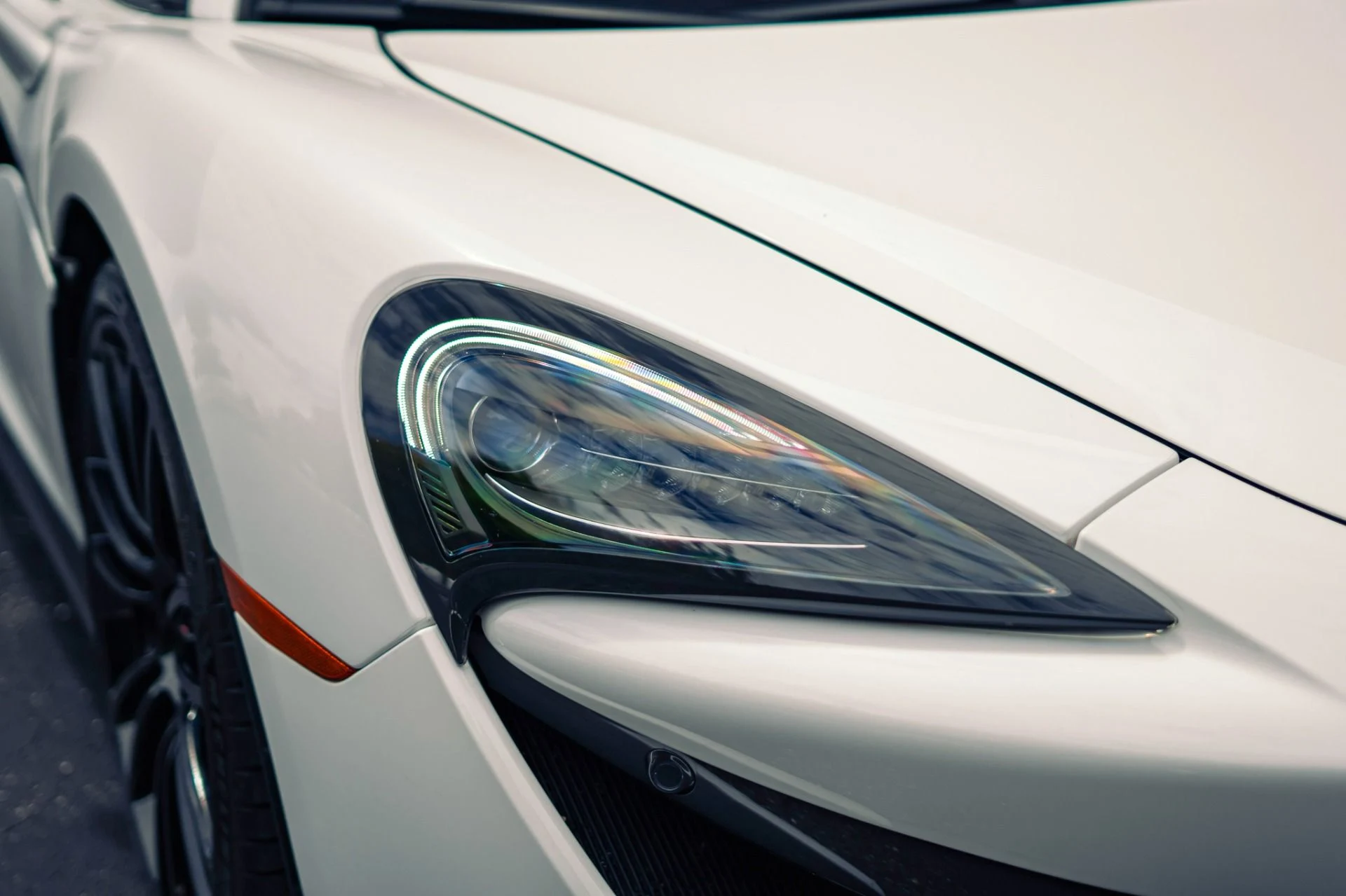 mph010_1240650685_Used_2016_Mc_Laren_570_S_w_a_236_K_MSRP_LOADED_w_MSO_Carbon_Options_1776279753_ab4d85fb63