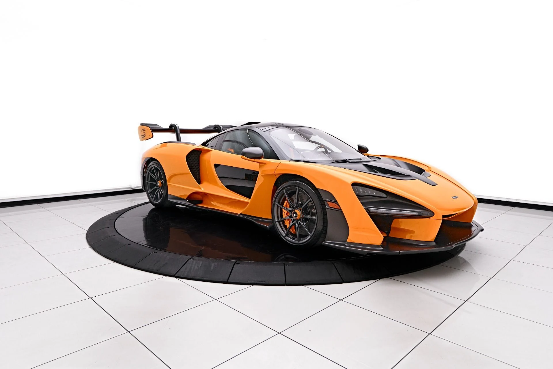 mph010_1241314618_Used_2019_Mc_Laren_Senna_1766598521_0e50ada495