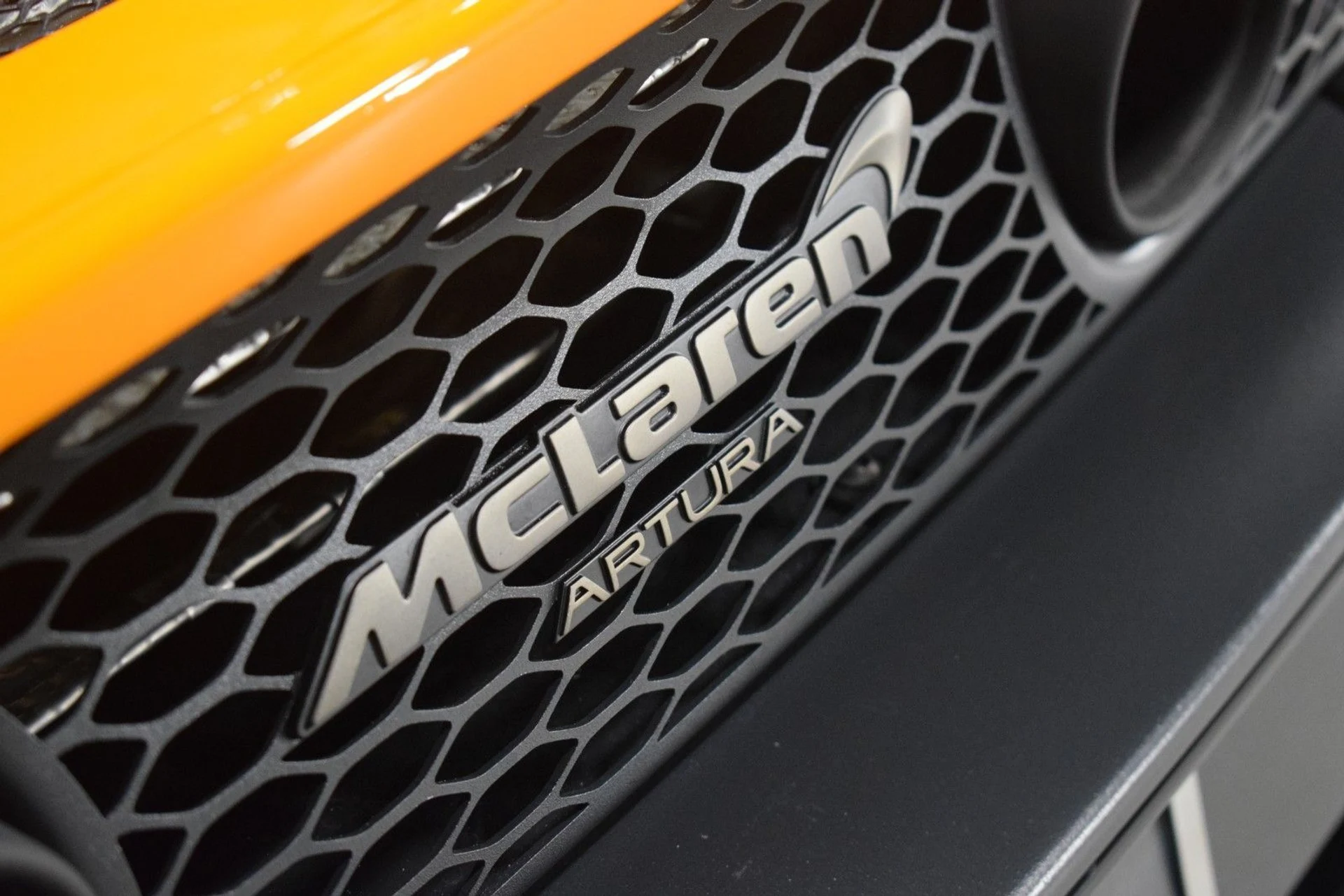 mph010_1242640758_d198f6acff4527e4048b01e0db30811dx_d0059b8e36