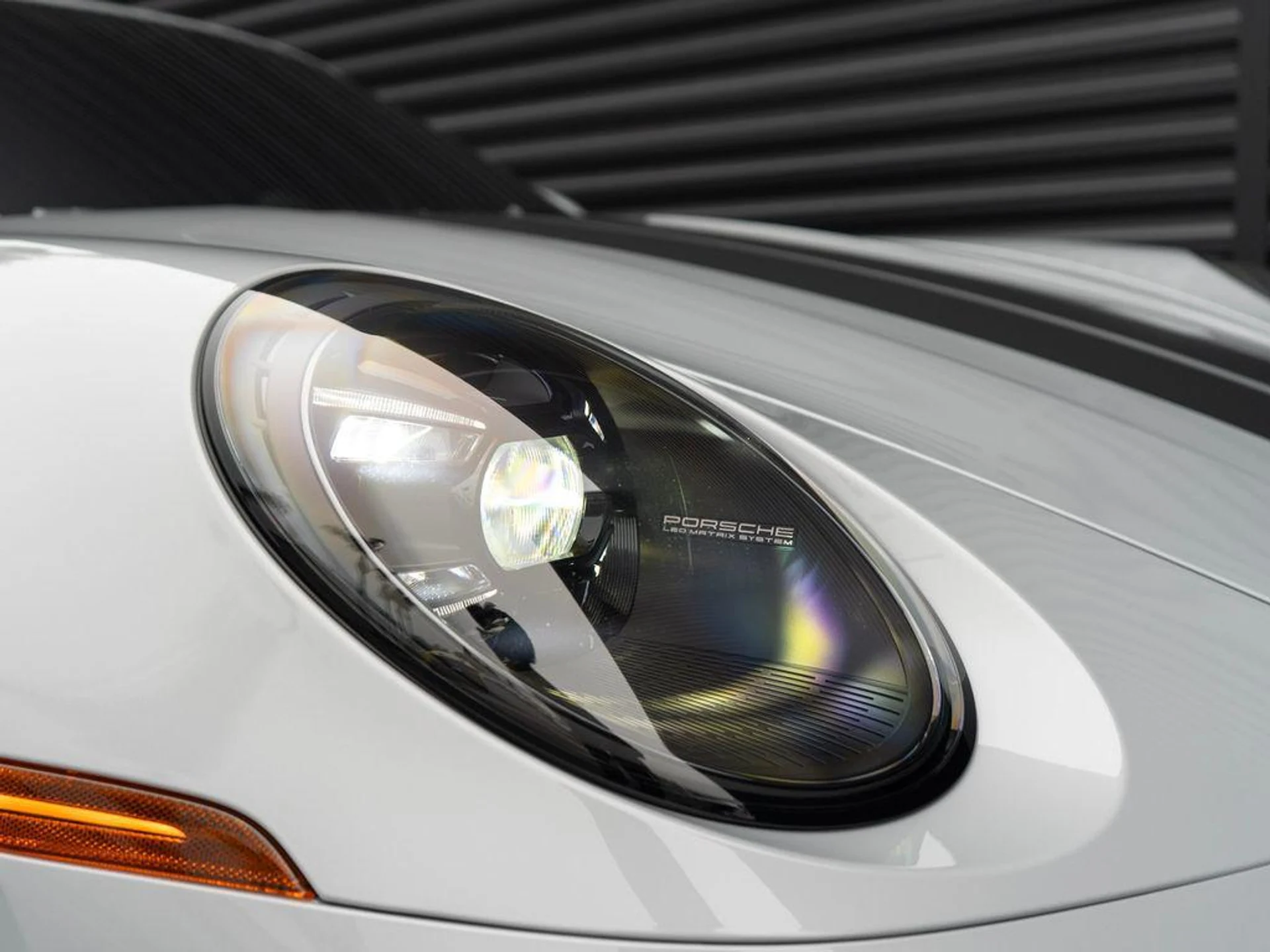 mph010_1243324225_l_WC_Sd36q_Iu_V_h3_My_Lu8uv_D_Dyvk_2d4c2f9e5b