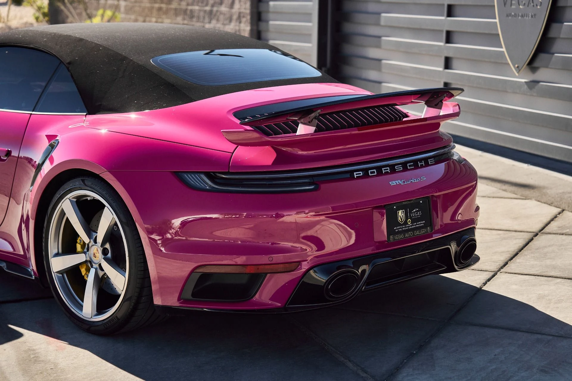 mph010_1250134352_Used_2023_Porsche_911_Turbo_1762568113_a73ee6a45e