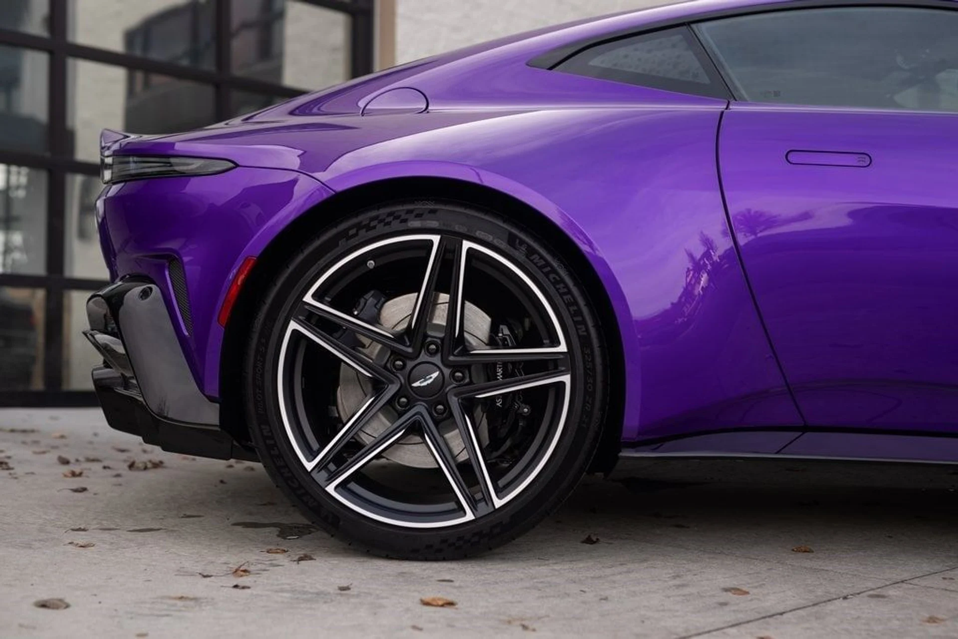 mph010_126143090_1cb75ff4fec095ef9286a35b4f3b42eax_80cf60fd39