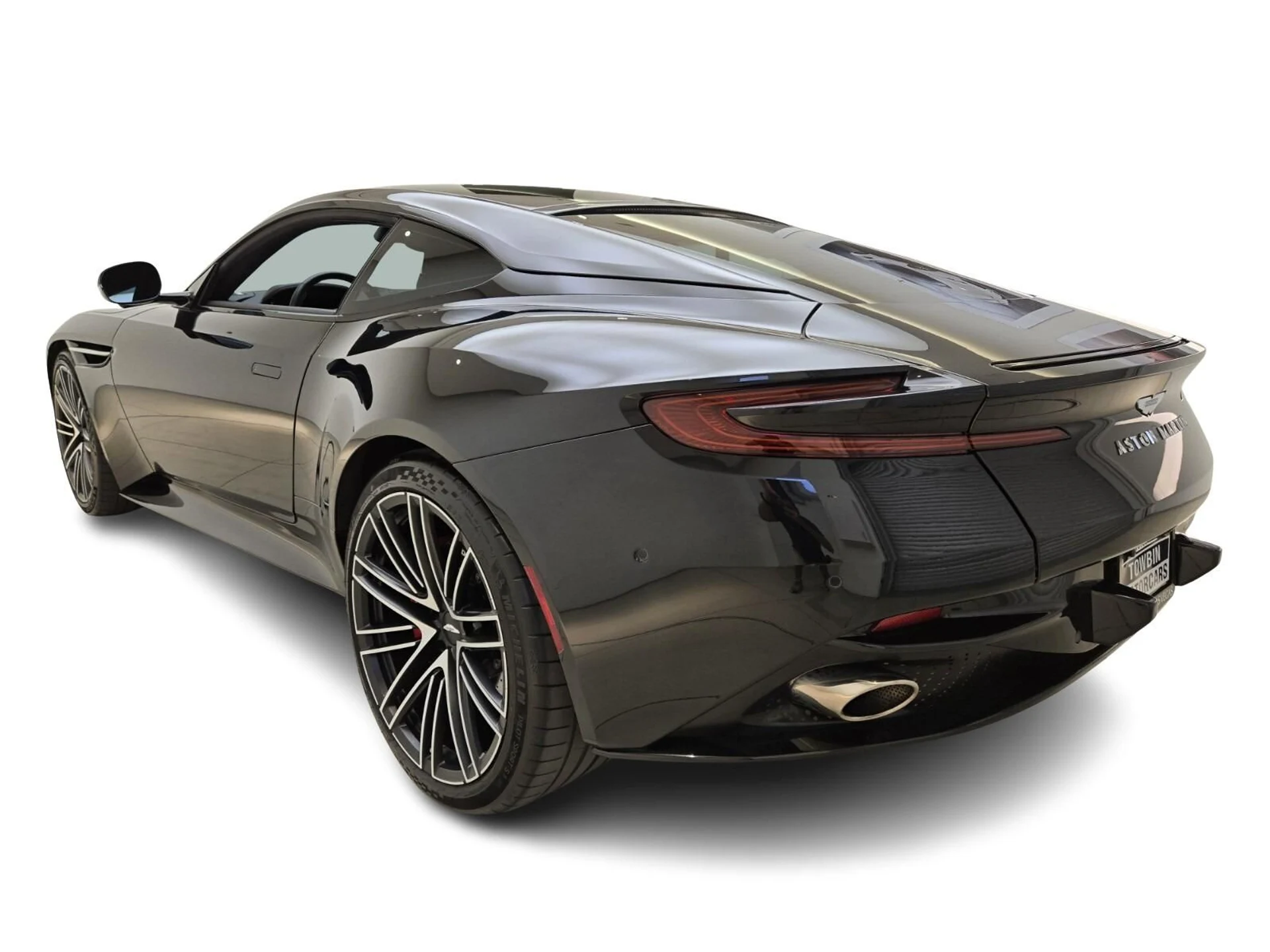 mph010_1263549666_Used_2024_Aston_Martin_DB_12_1753163966_bf06078a2a