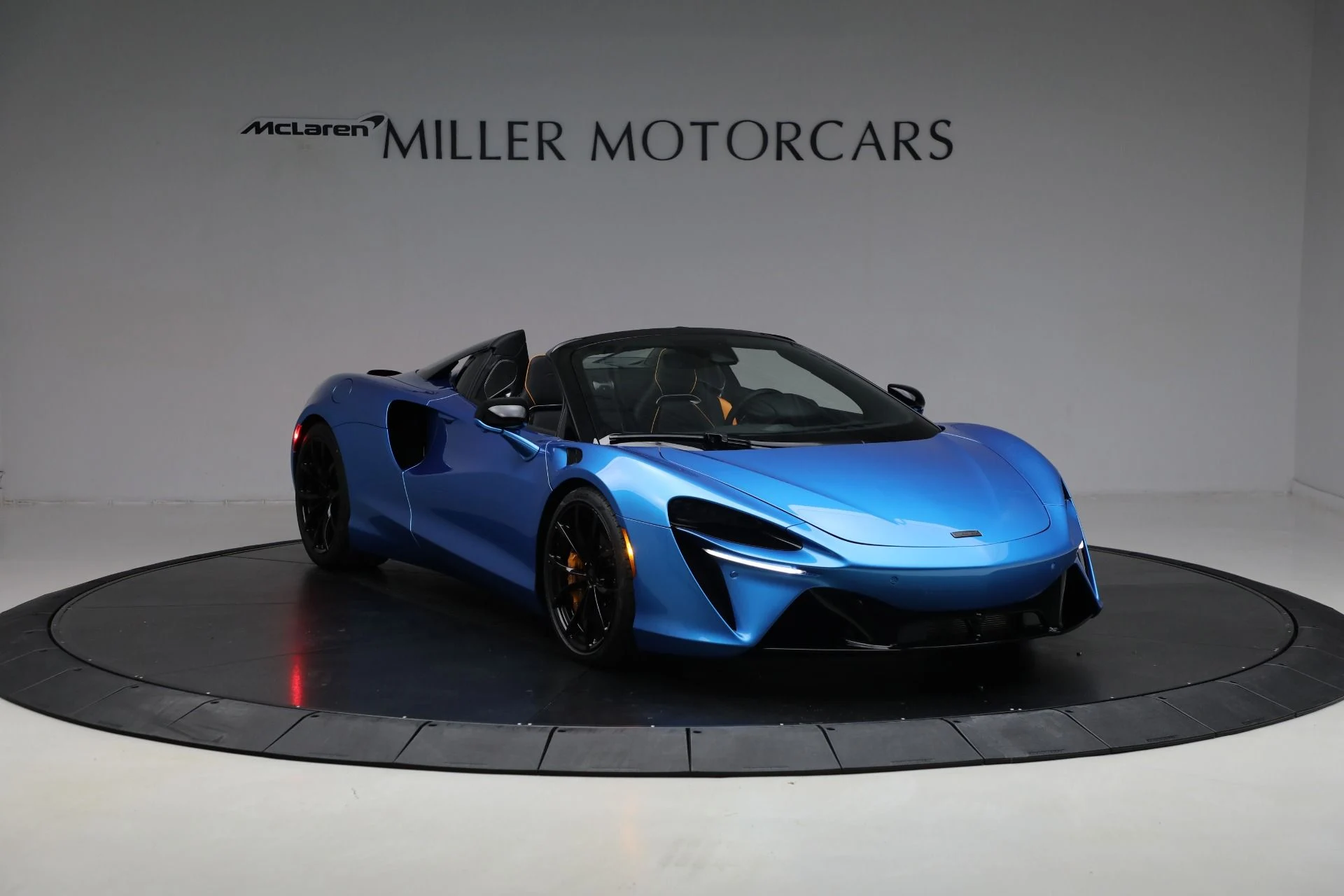 mph010_1275509427_New_2025_Mc_Laren_Artura_Spider_Tech_Lux_1c26f03ad1