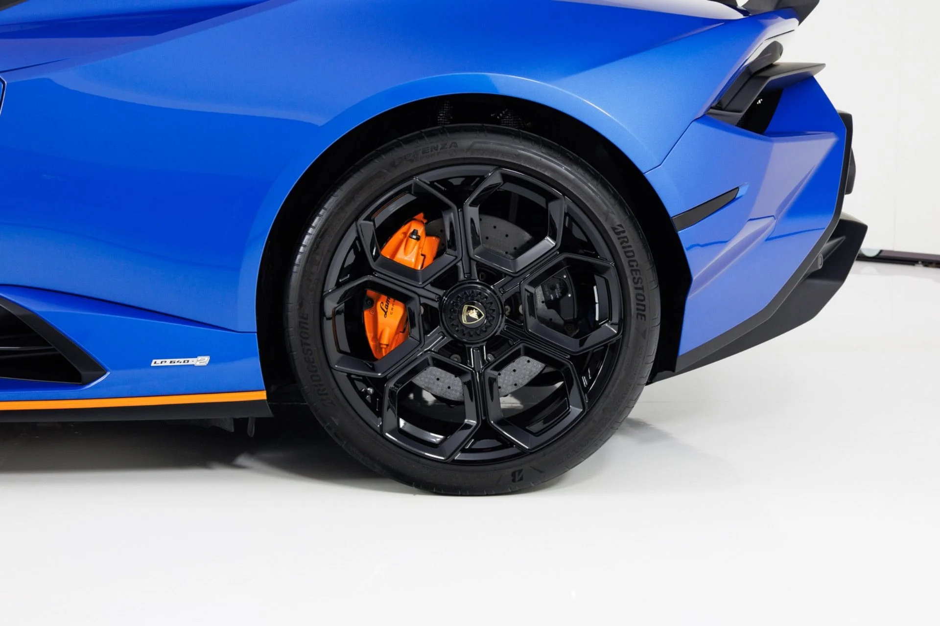 mph010_1278698122_Used_2023_Lamborghini_Huracan_Tecnica_1784830831_e86ab4f530