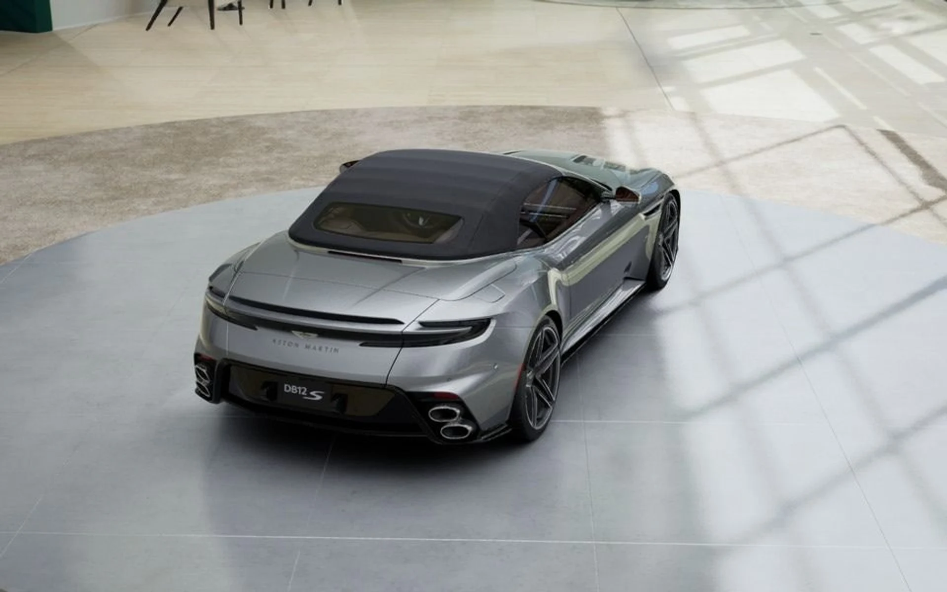 mph010_1284336358_New_2027_Aston_Martin_DB_12_S_Volante_In_Transit_eb05d89ca6