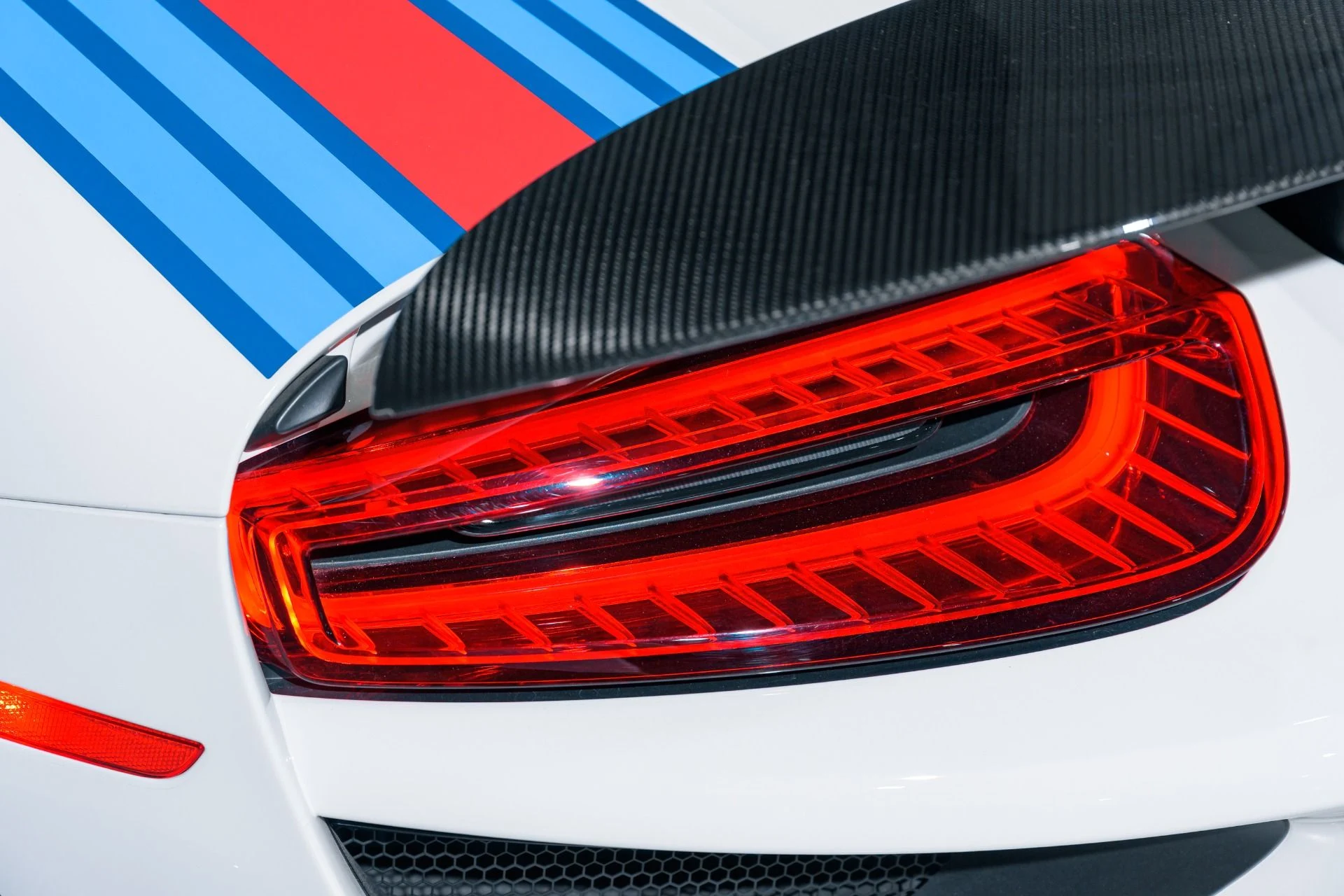 mph010_1286253400_12440_p11_l_e01cacd192