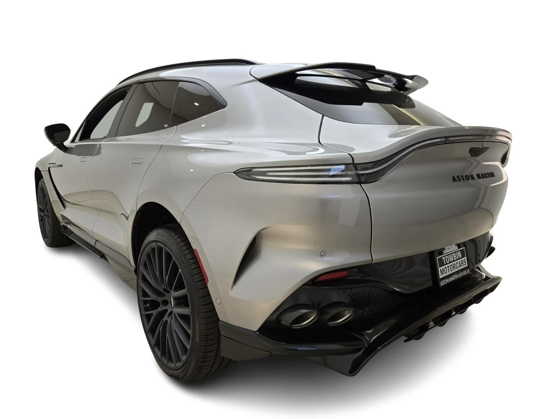 mph010_1287994647_New_2025_Aston_Martin_DBX_707_1753162754_f697cdaeba