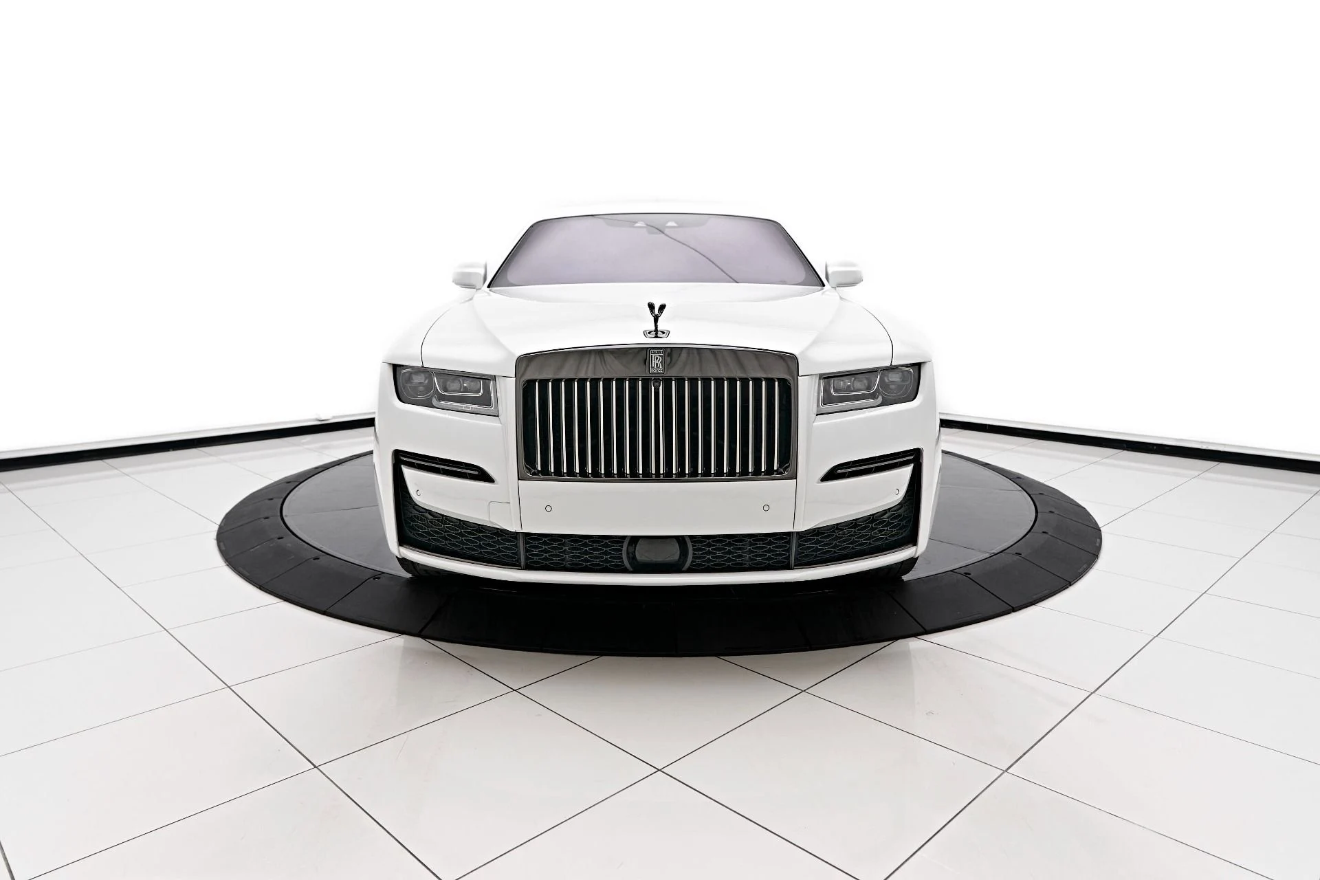 mph010_1293686864_Used_2022_Rolls_Royce_Ghost_Black_Badge_1717623621_6b427d81c0