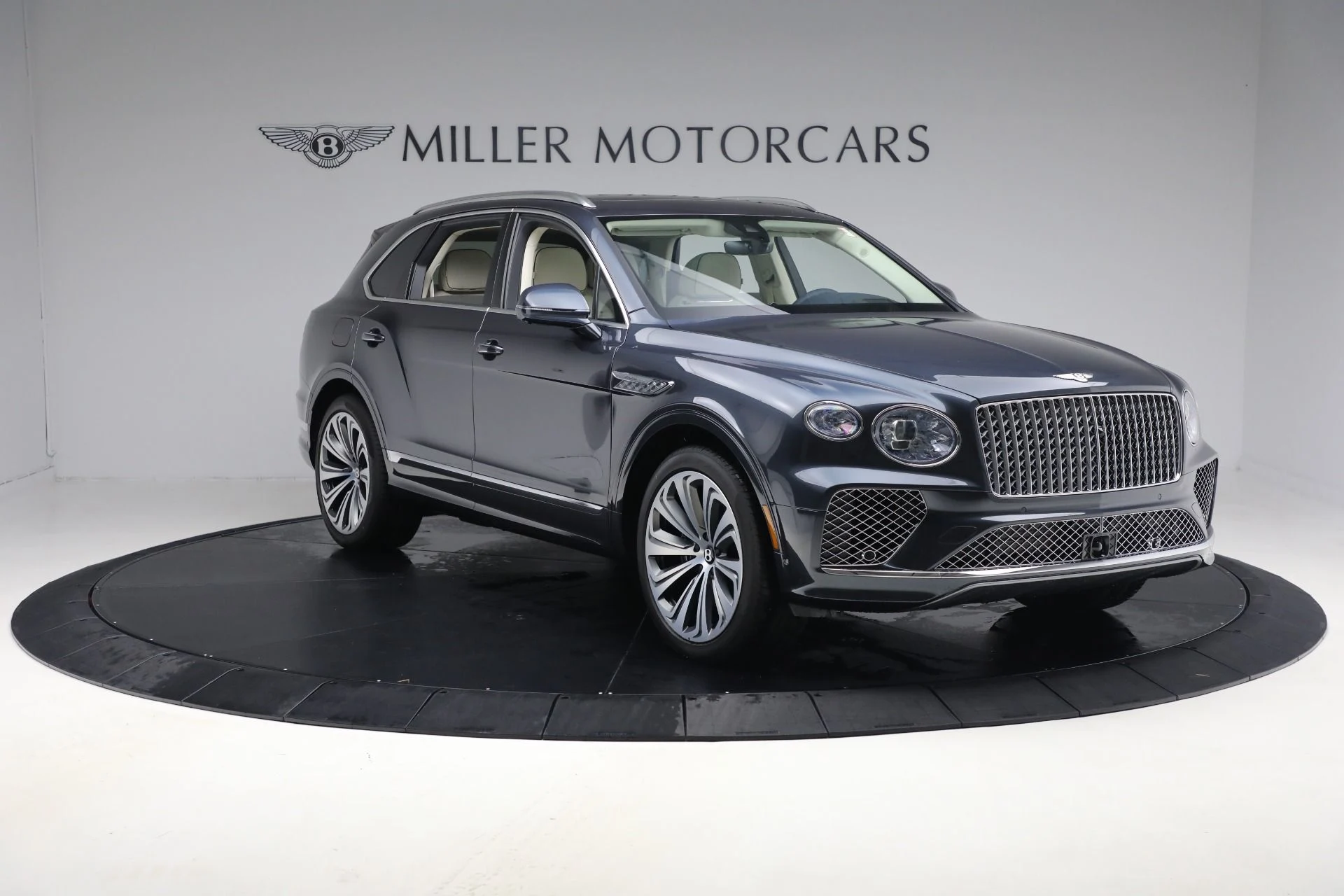 mph010_1294767003_New_2025_Bentley_Bentayga_Atelier_Edition_V8_434fde731c