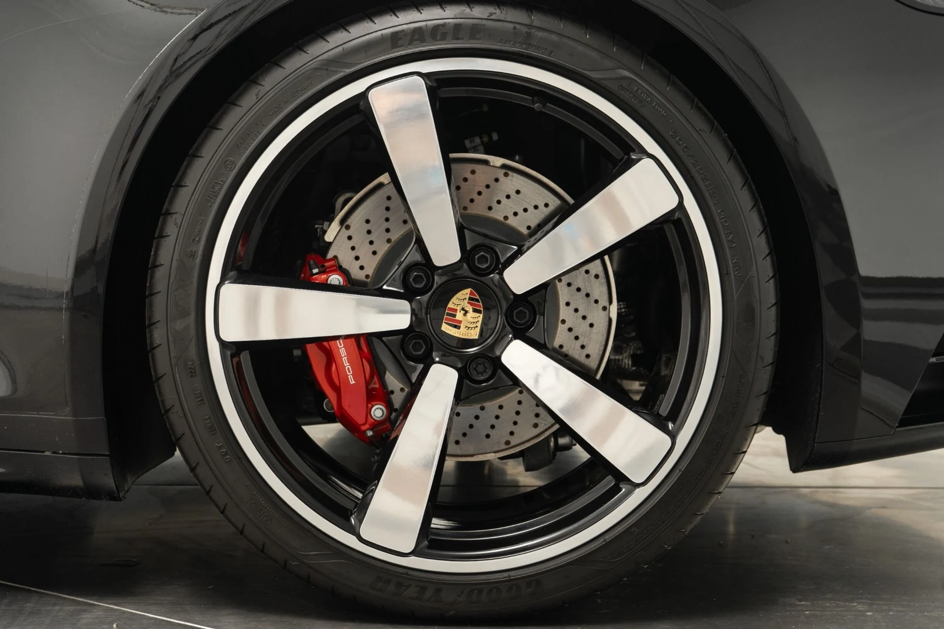 mph010_1295177736_Used_2024_Porsche_911_Targa_4_S_Low_Miles_Sport_Package_Premium_Package_1781229311_becb879786