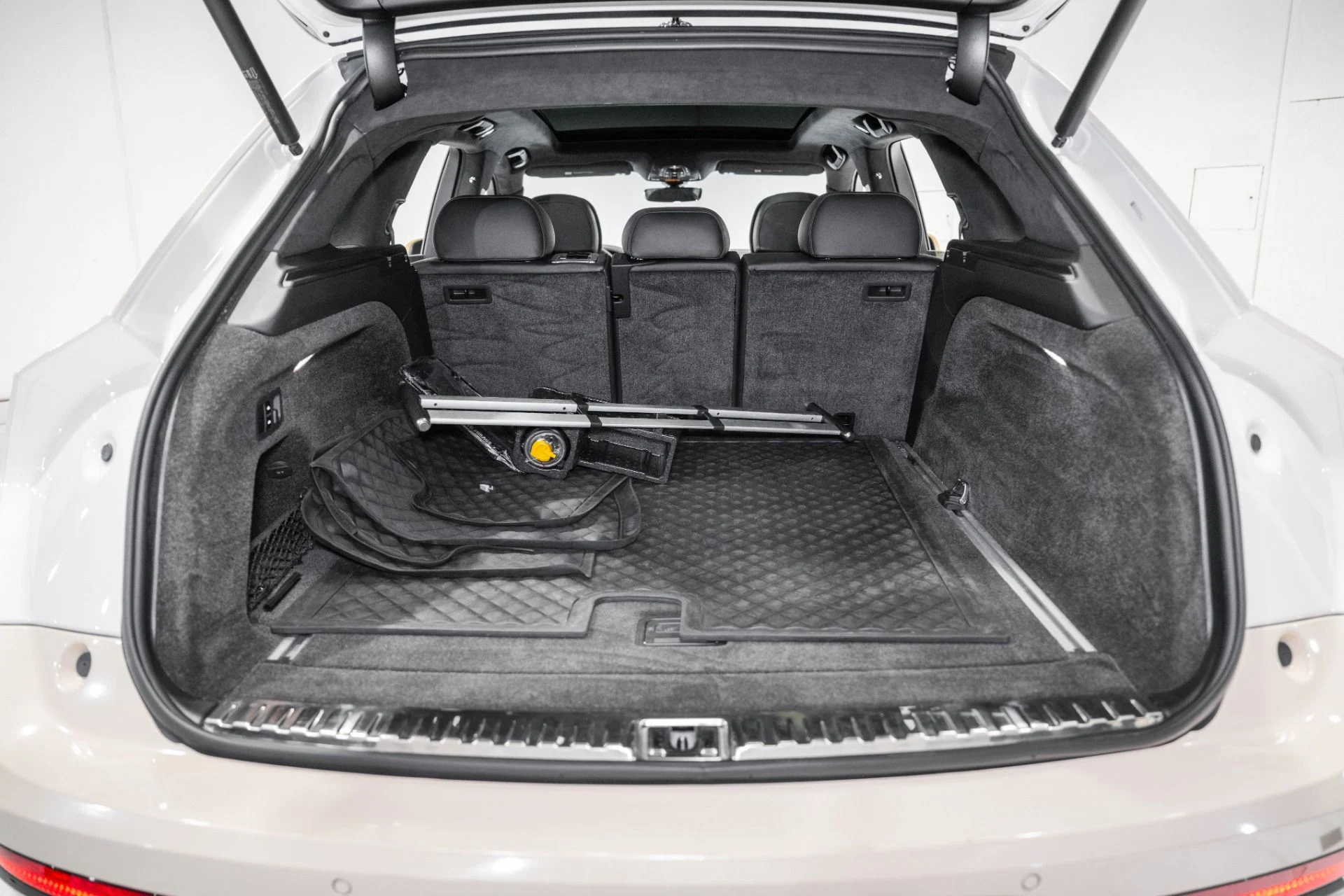 mph010_1296186742_Used_2021_Bentley_Bentayga_Speed_1773163710_ae9b568fa2