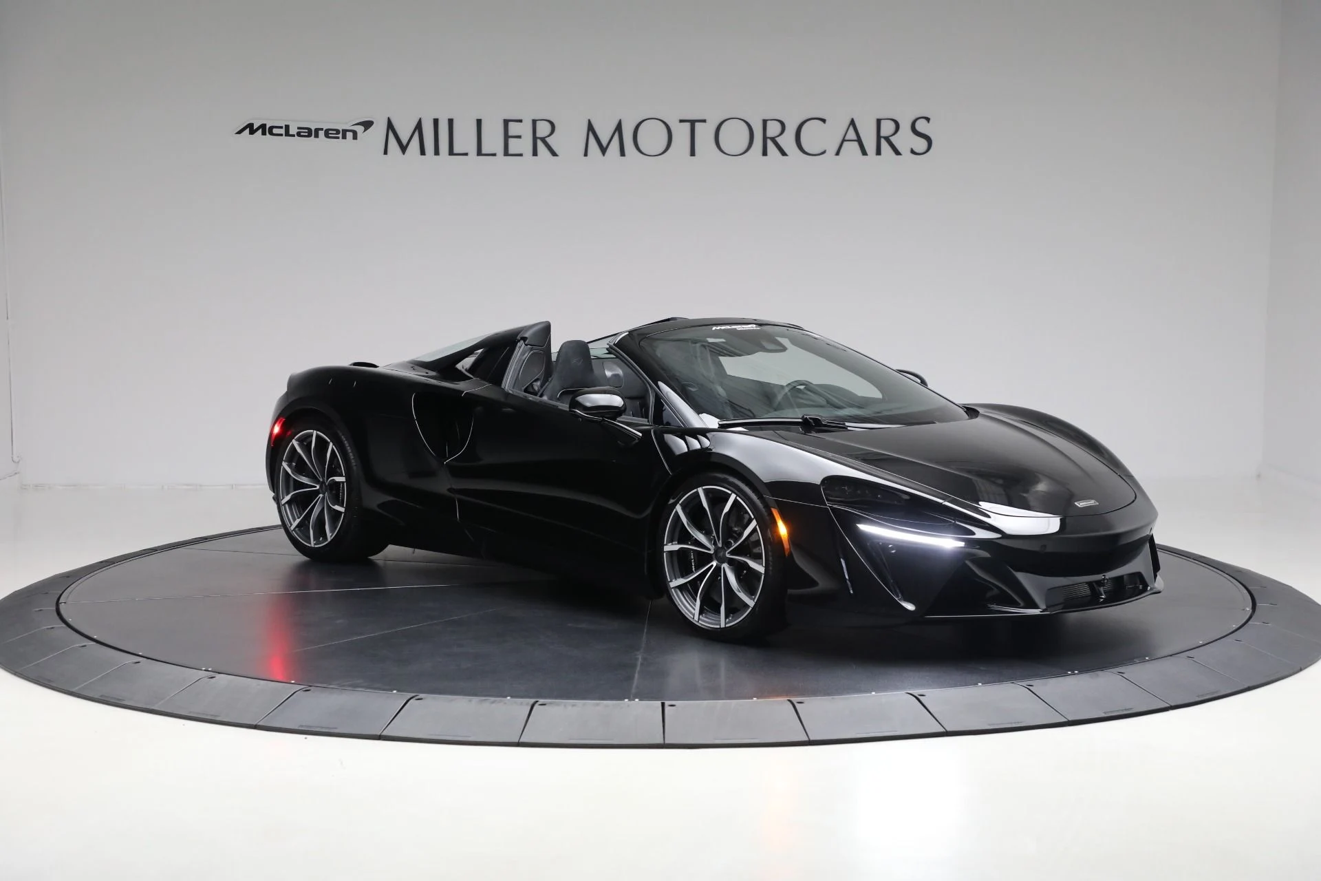 mph010_1297777467_New_2025_Mc_Laren_Artura_Spider_72b1437a56